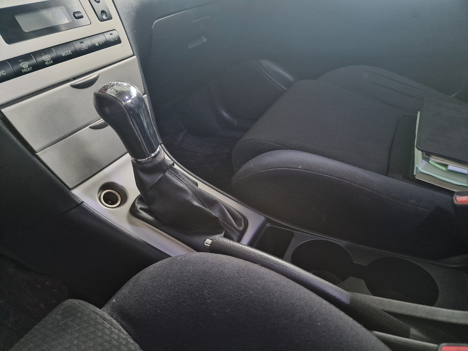 TOYOTA Corolla 1.6 Linea Terra 12Mt Gara MFK Neu - 11