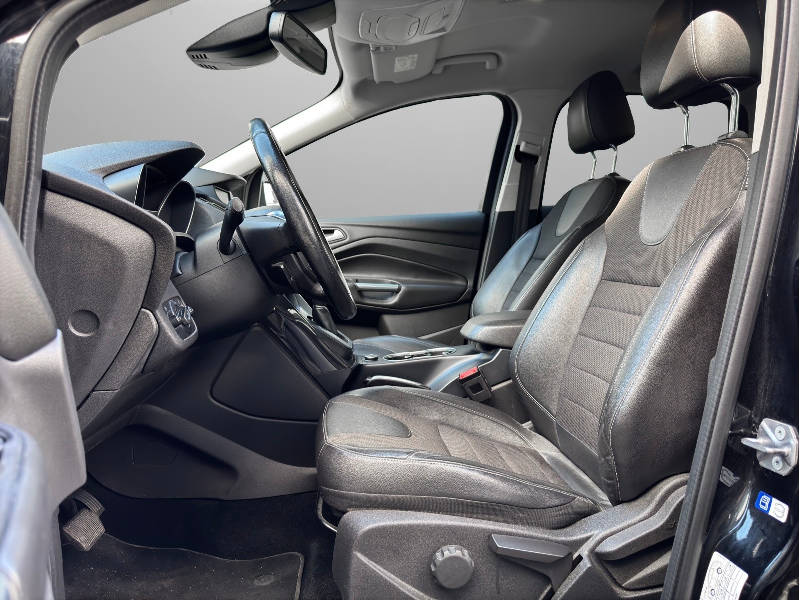 FORD Kuga 2.0 TDCi Titanium 4WD PowerShift - 8