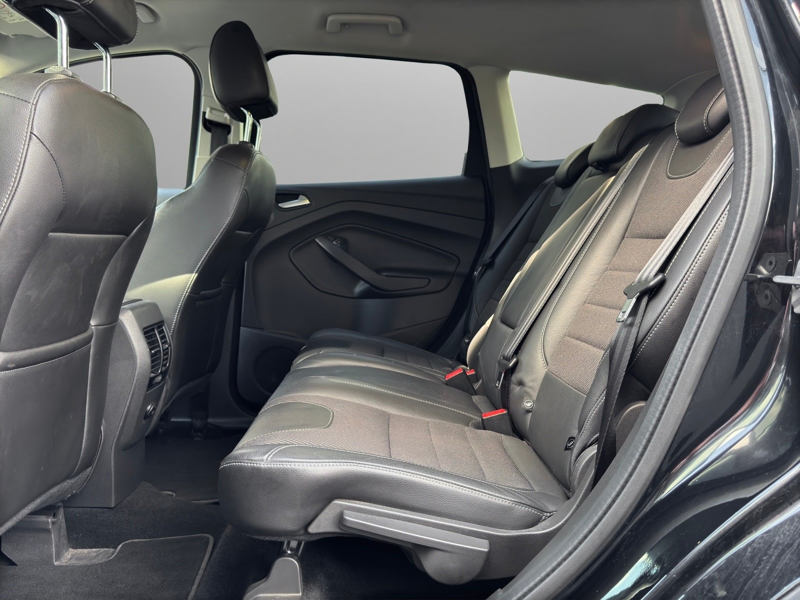 FORD Kuga 2.0 TDCi Titanium 4WD PowerShift - 11