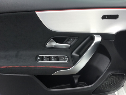 MERCEDES-BENZ A 250 4Matic 8G-DCT - 10