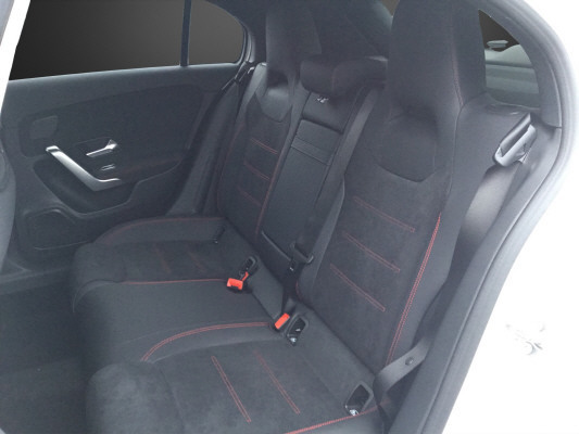 MERCEDES-BENZ A 250 4Matic 8G-DCT - 11