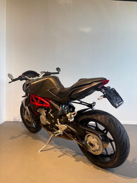MV AGUSTA B3 Brutale 675 ABS (25kW) - 3