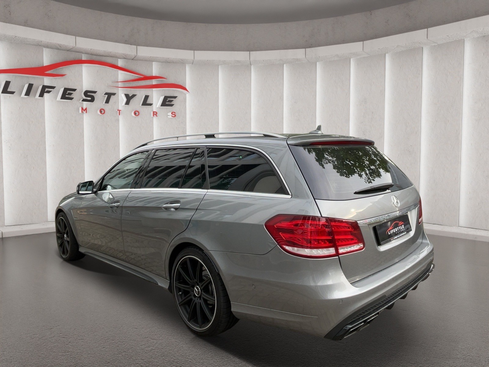MERCEDES-BENZ E 63 CGI AMG 7G-Tronic - 3
