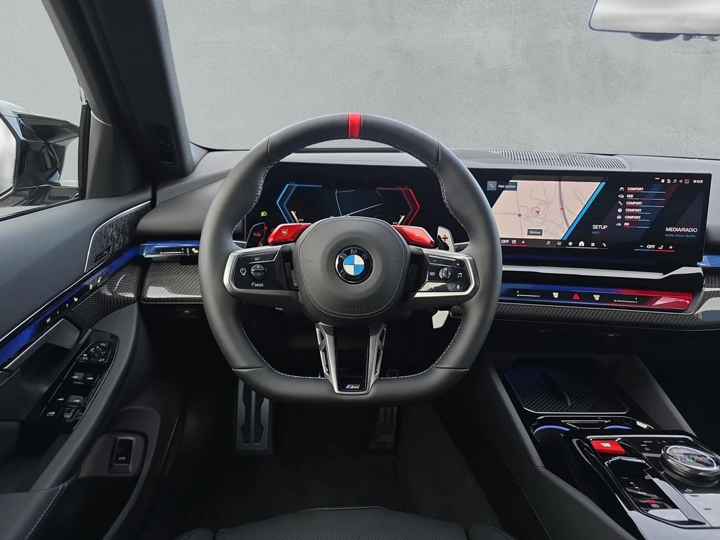BMW M5 xDrive - 16