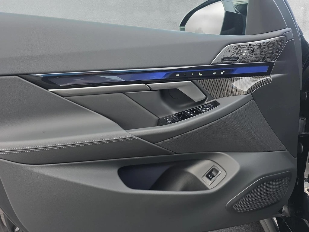 BMW M5 xDrive - 17