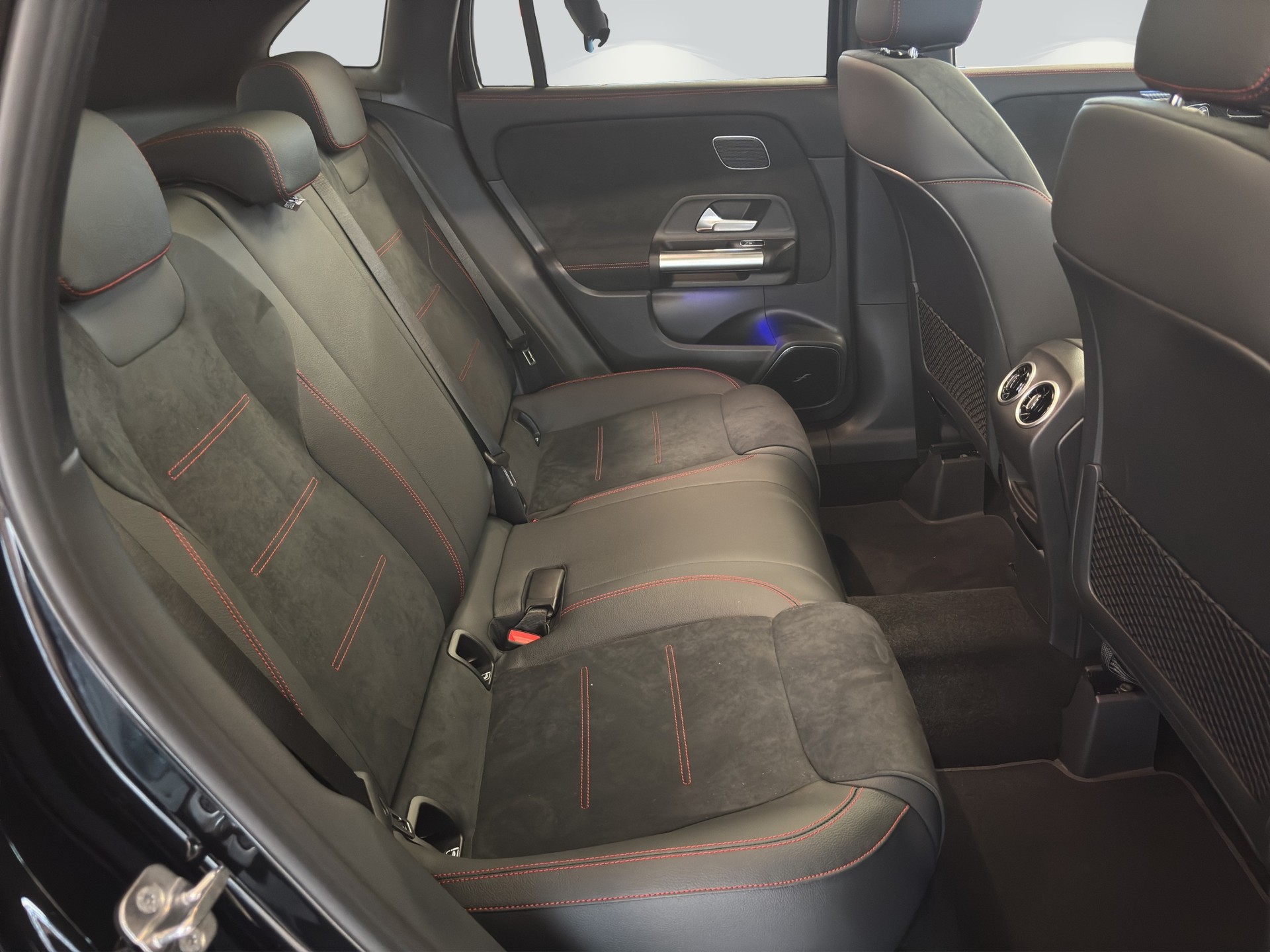 MERCEDES-BENZ GLA AMG 35 4Matic 8G-DCT - 12