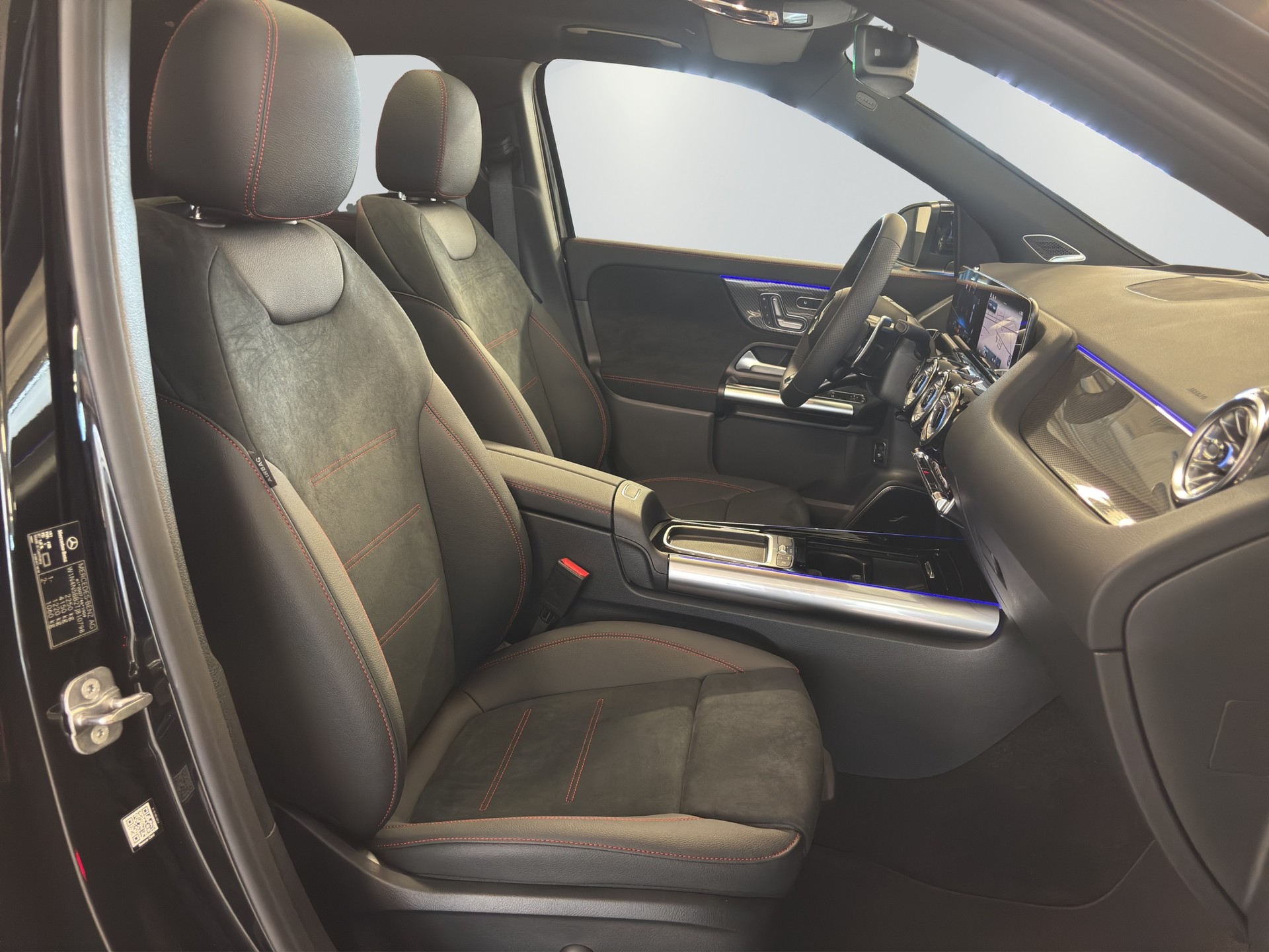 MERCEDES-BENZ GLA AMG 35 4Matic 8G-DCT - 11