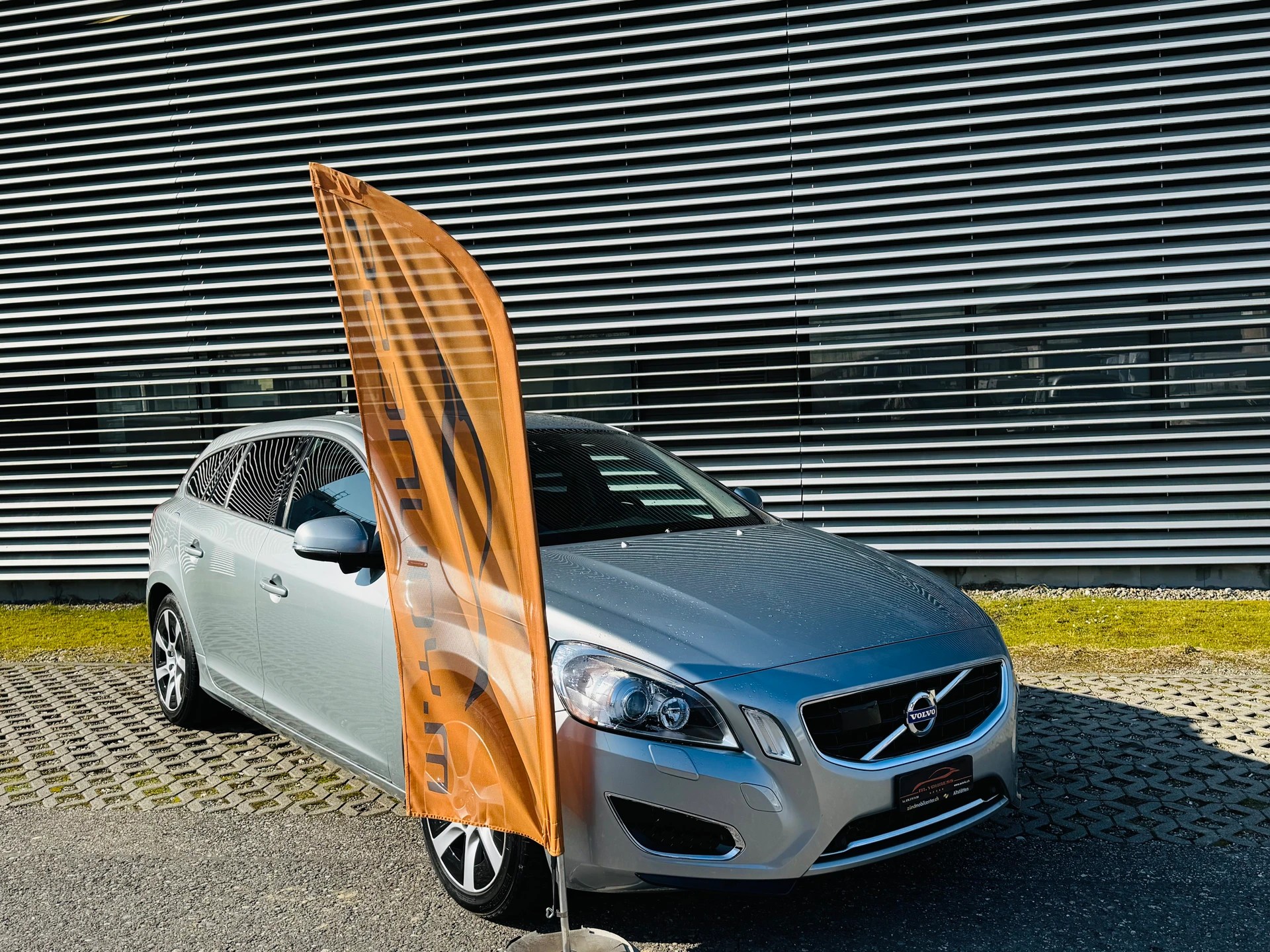 VOLVO V60 D6 AWD Plug-in Hybrid Pure Limited Geartronic