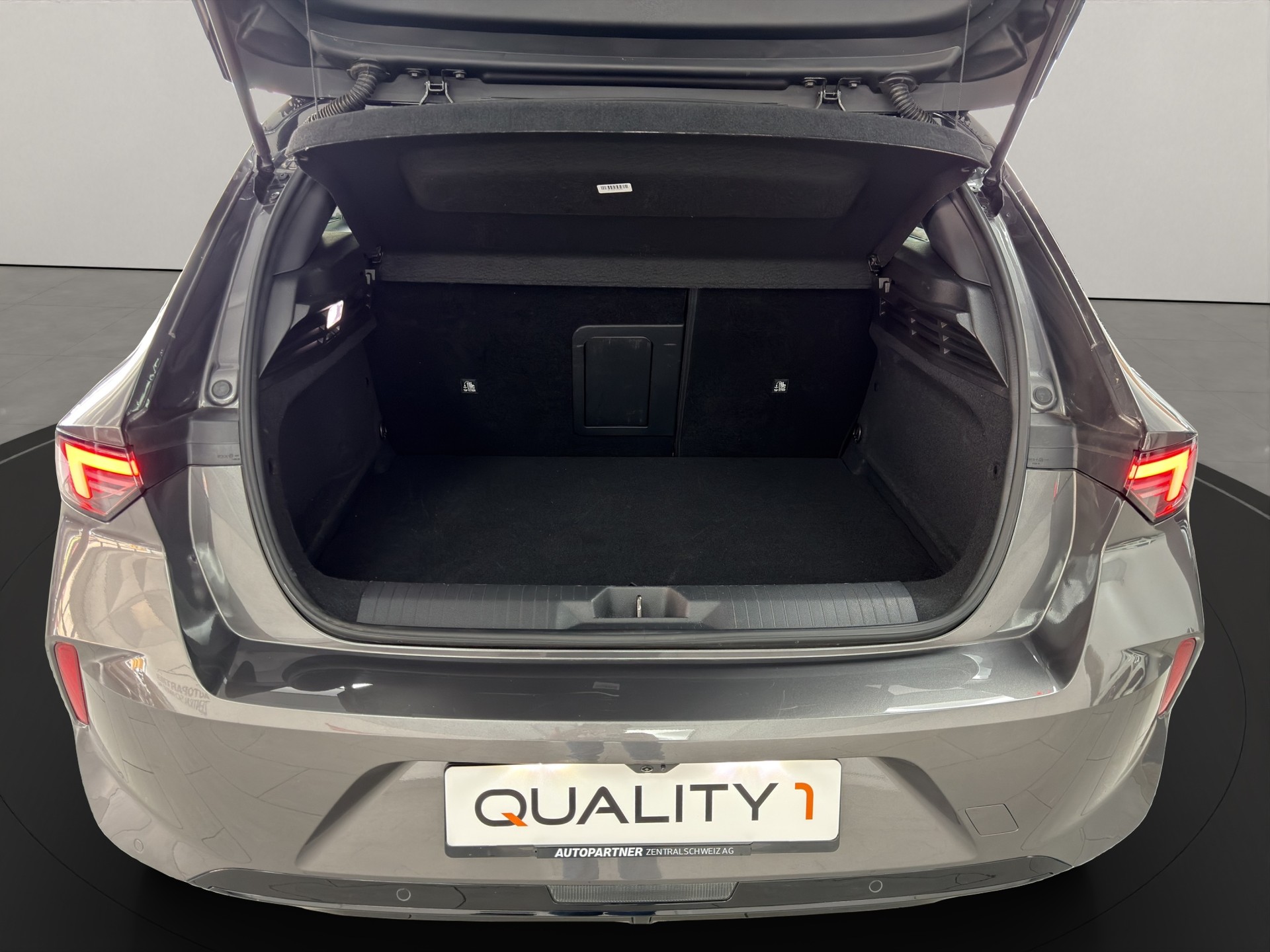 OPEL Astra 1.6 PHEV Turbo Swiss Plus ab CHF 277.- / 0.- Anzahlung / 48 Mt. - 11