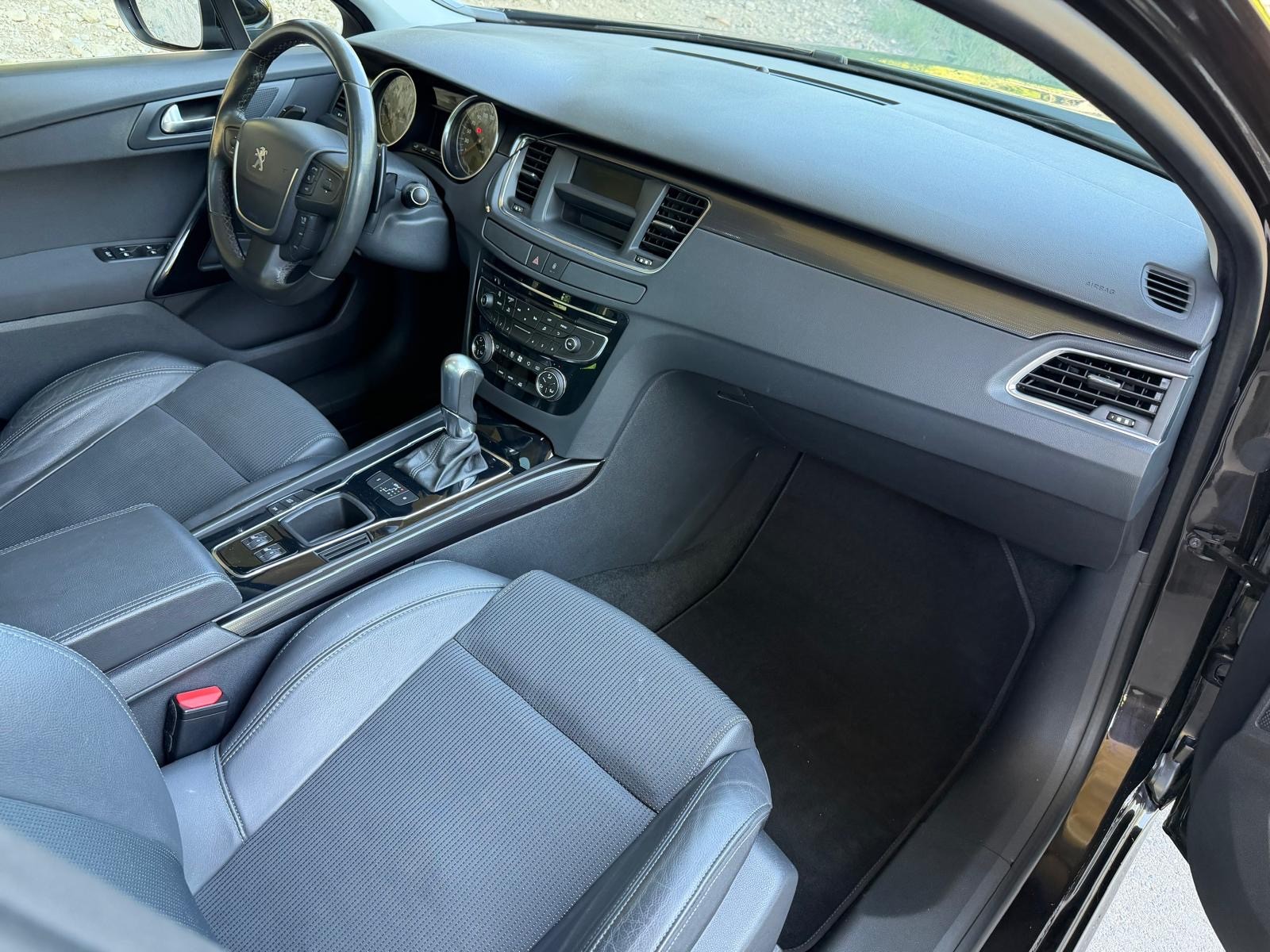 PEUGEOT 508 SW 2.0 HDI Style Automatic - 9