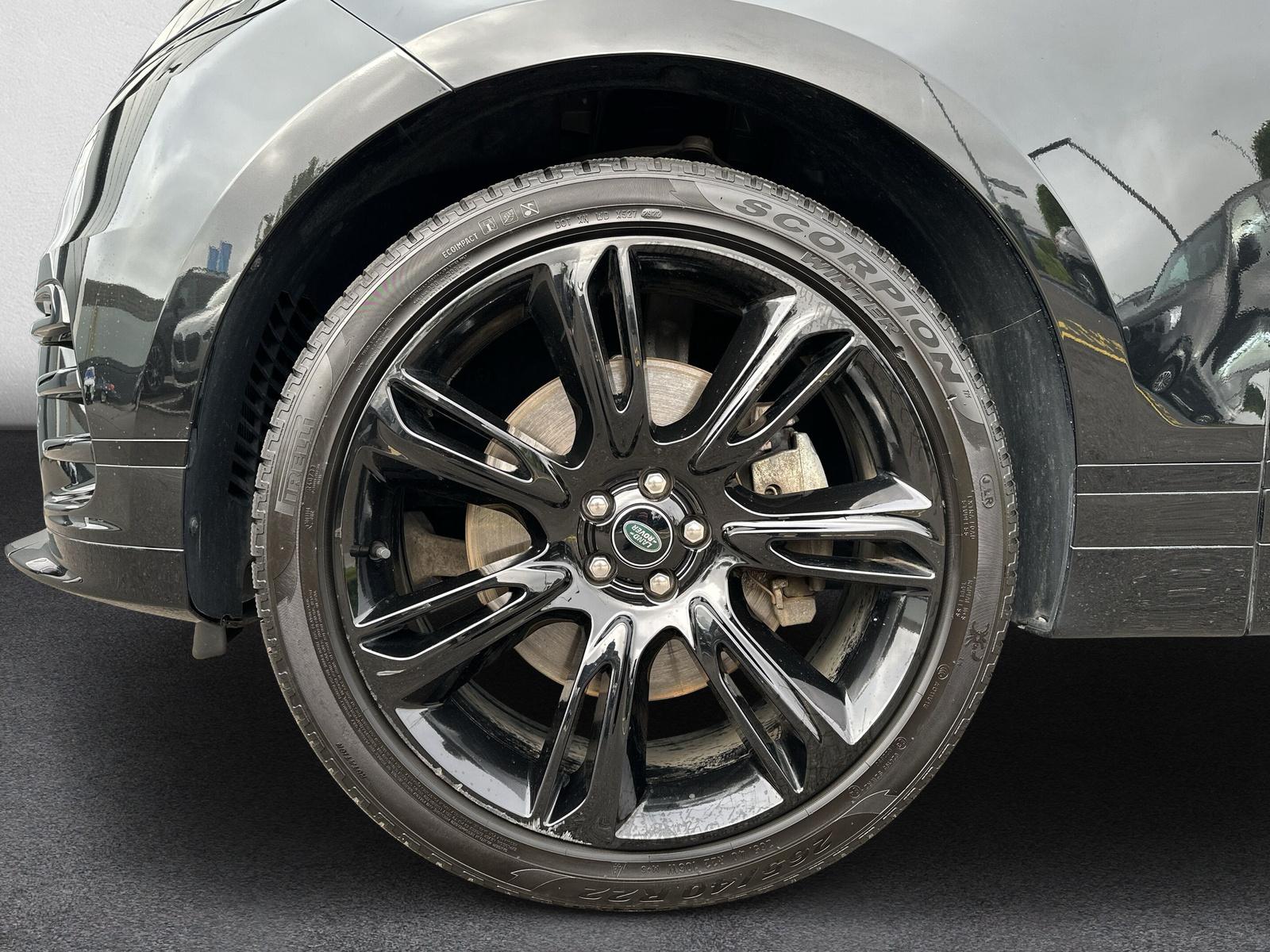 LAND ROVER Range Rover Velar R-Dynamic SE 3.0 D I6 300 (CH) - 9
