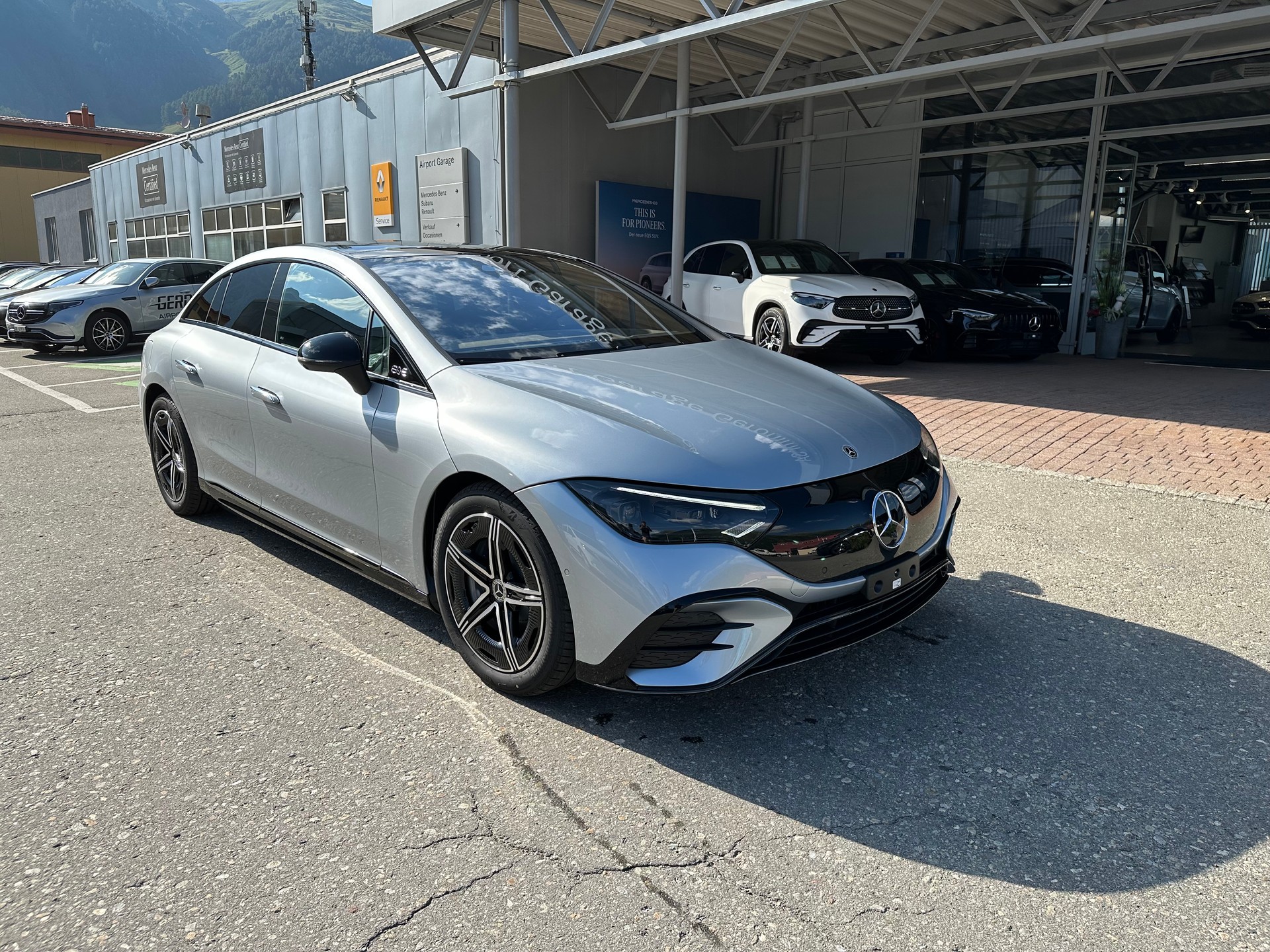 MERCEDES-BENZ EQE 500 AMG Line 4matic - 3