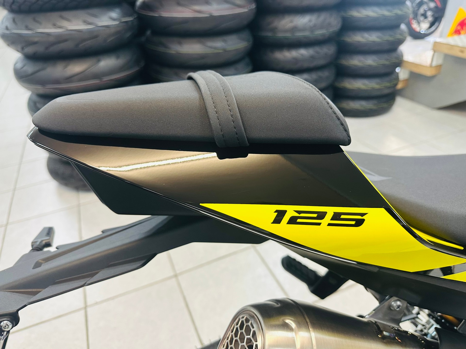 FANTIC STEALTH 125 - 11