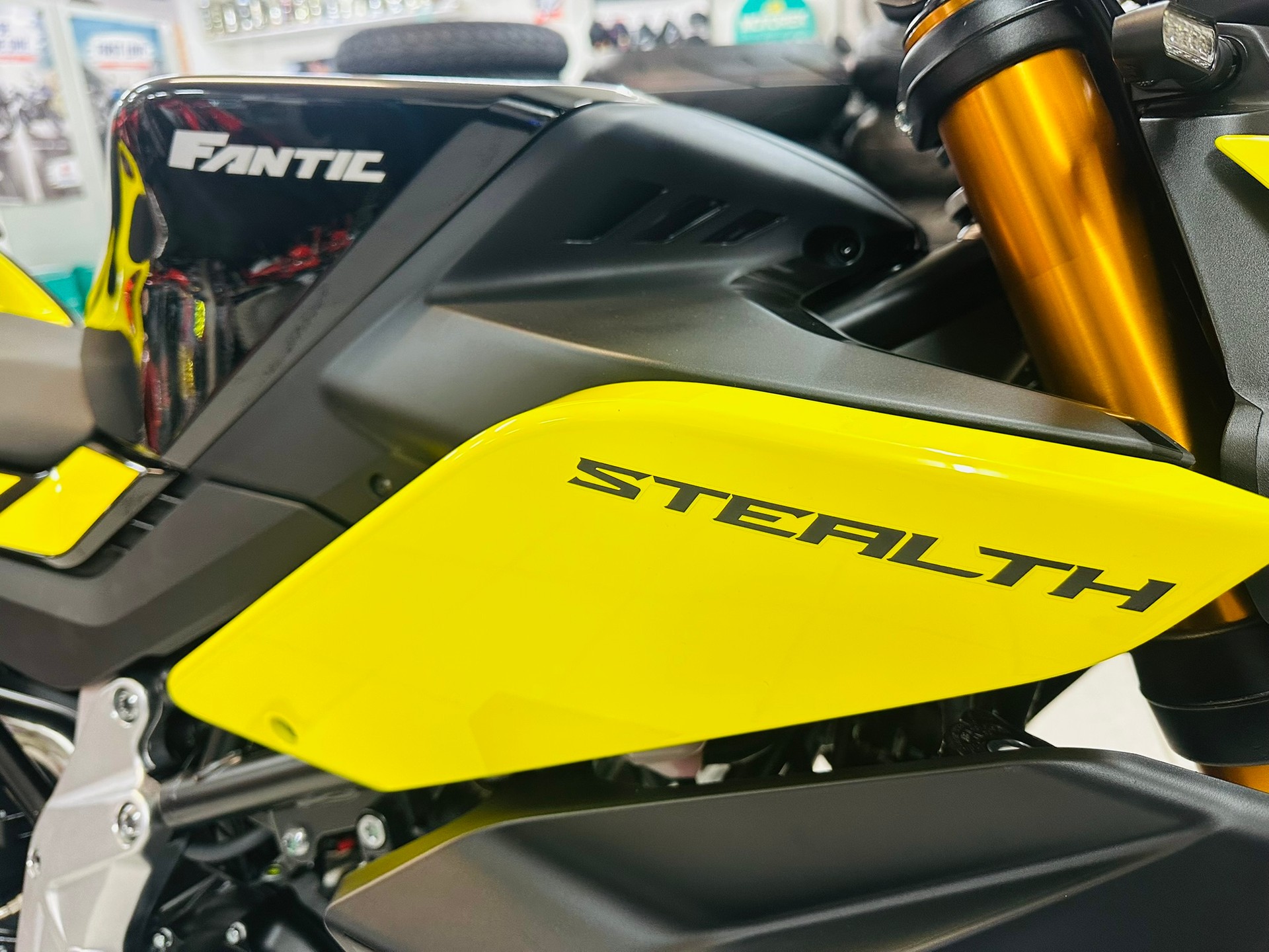 FANTIC STEALTH 125 - 5