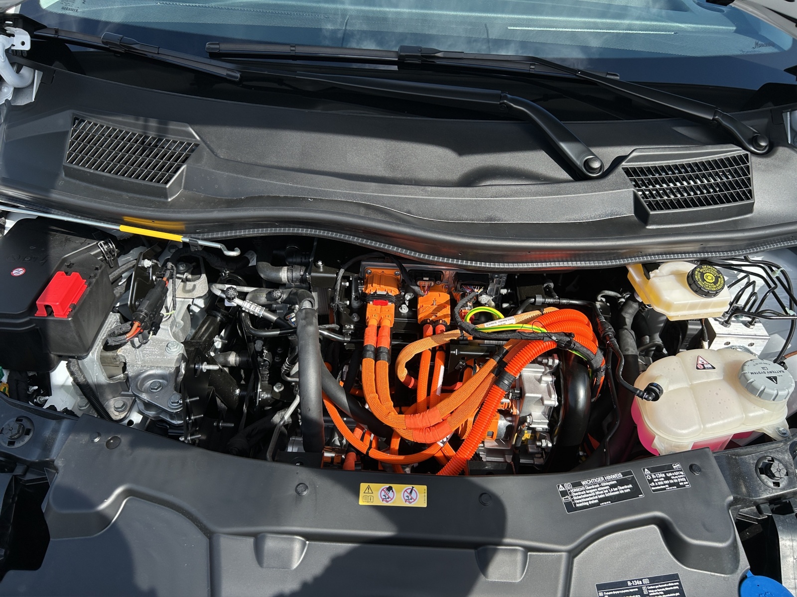 MERCEDES-BENZ eVito Kasten 60kWh Lang - 12