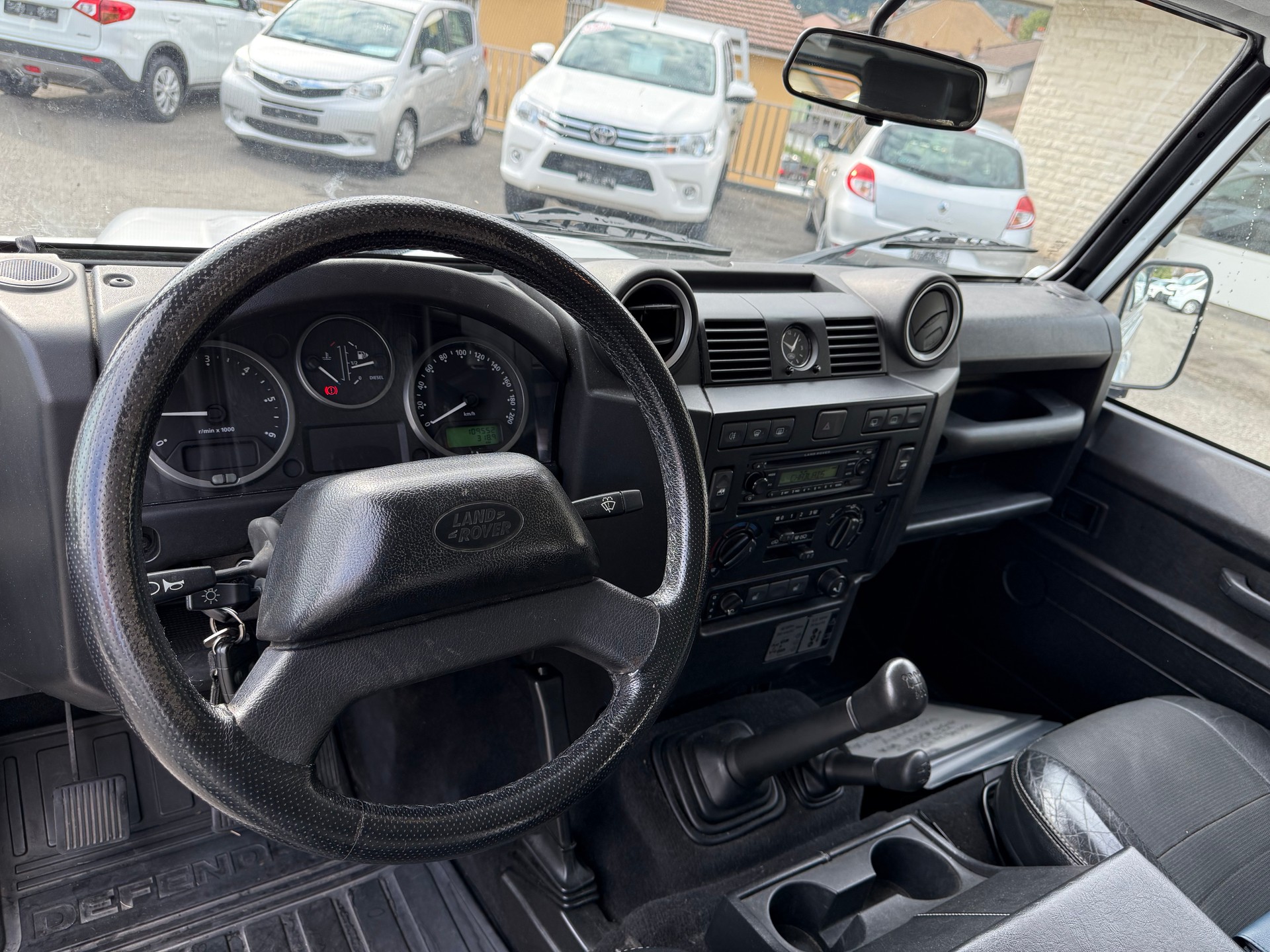 LAND ROVER Defender 90 SW 2.4Tdc - 10