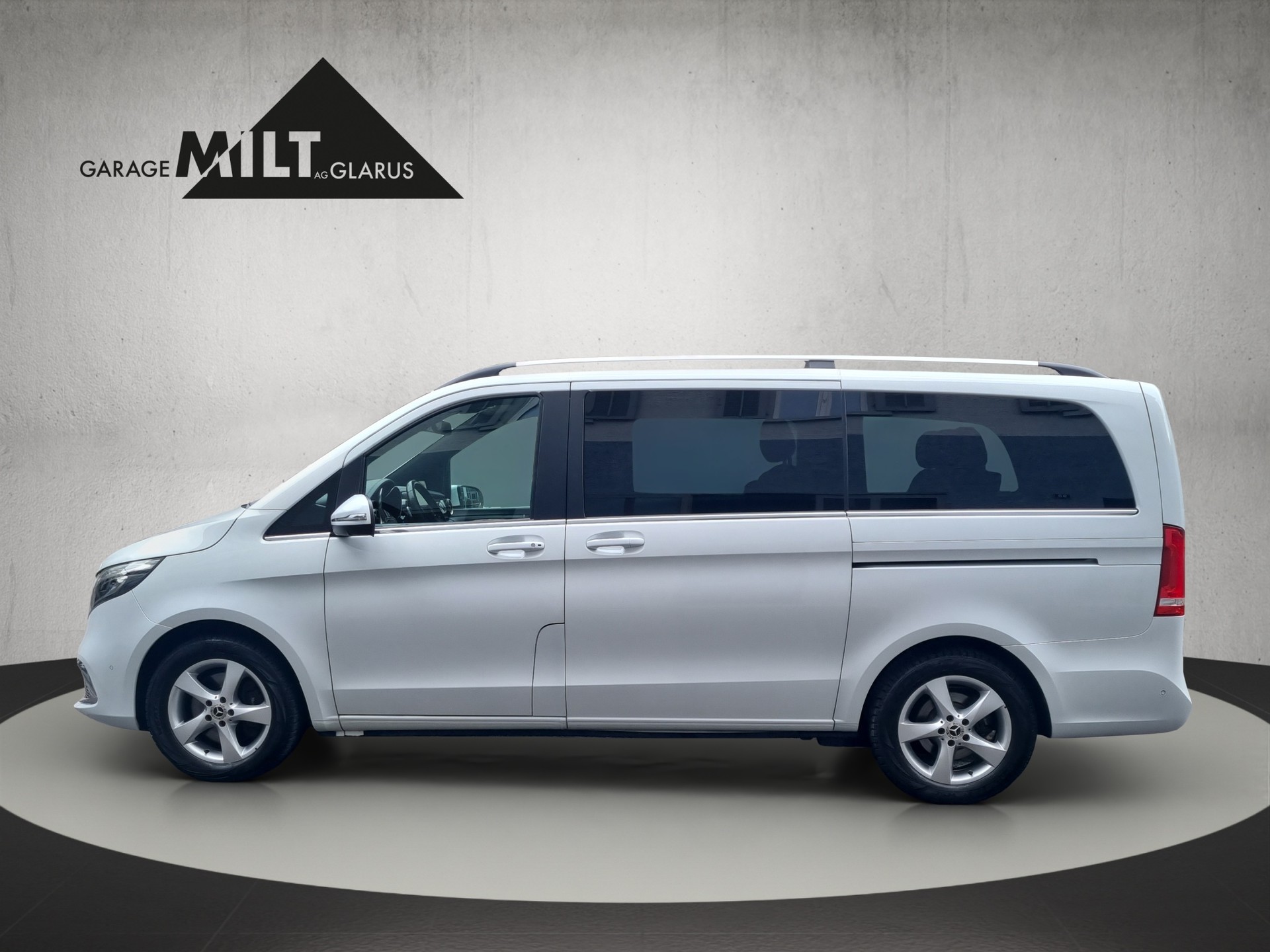 MERCEDES-BENZ V 300 d Swiss Ed. lang 4matic Van - 3