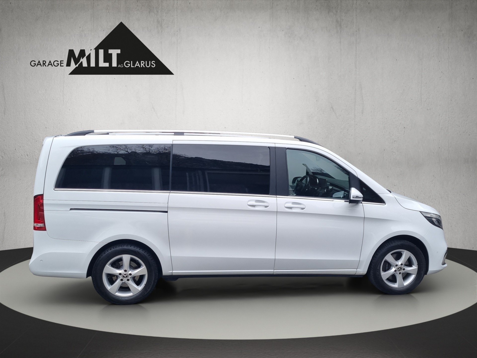 MERCEDES-BENZ V 300 d Swiss Ed. lang 4matic Van - 7