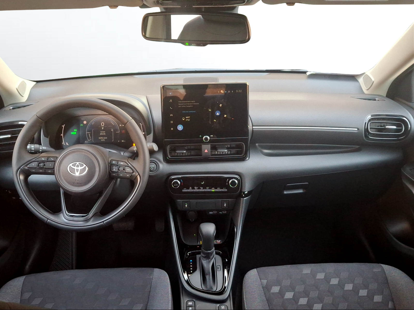 TOYOTA Yaris 1.5 Trend e-CVT - 9