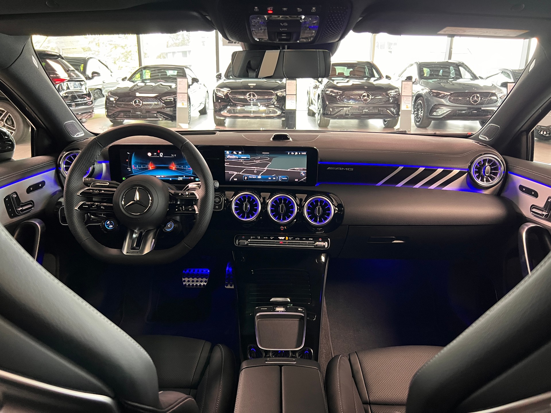 MERCEDES-BENZ A AMG 45 S 4Matic+ 8G-DCT - 11