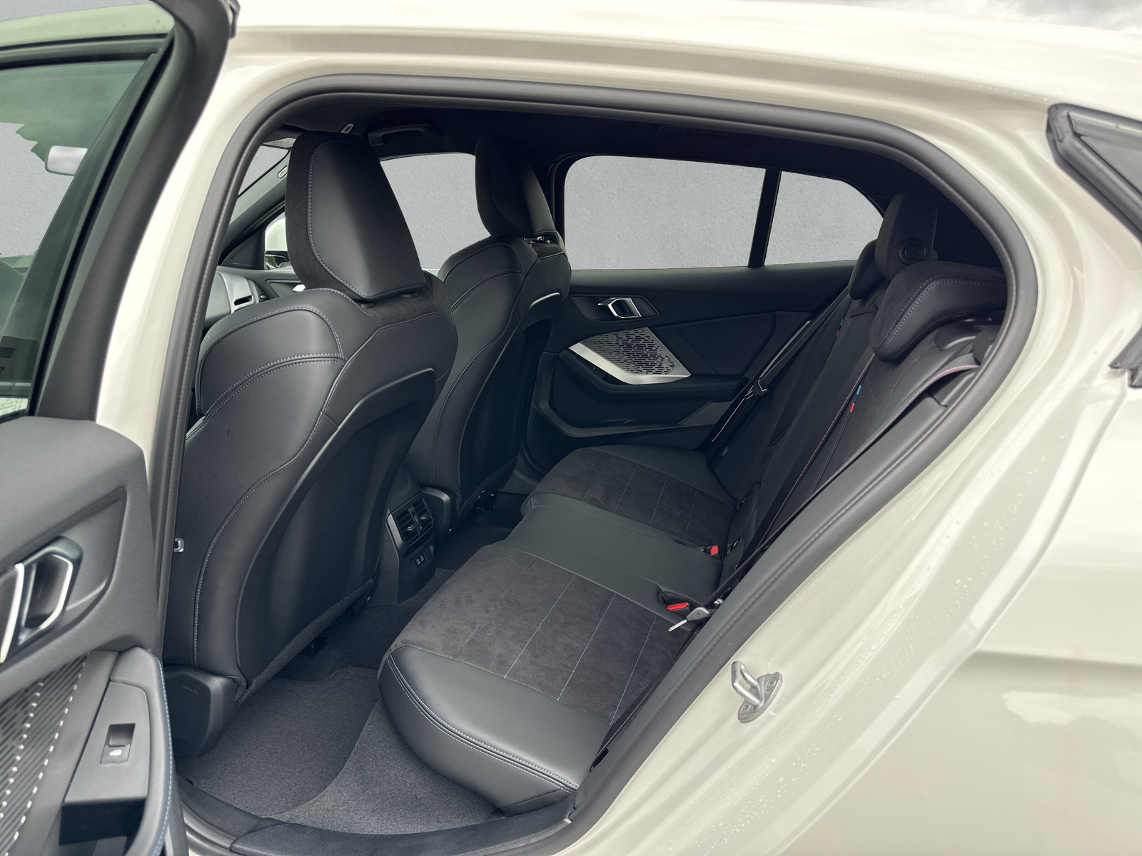BMW 123 xDrive M Sport Pro Steptronic - 16