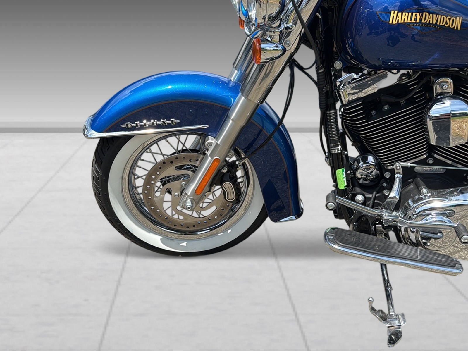 HARLEY-DAVIDSON FLSTN Softail Deluxe ABS - 6