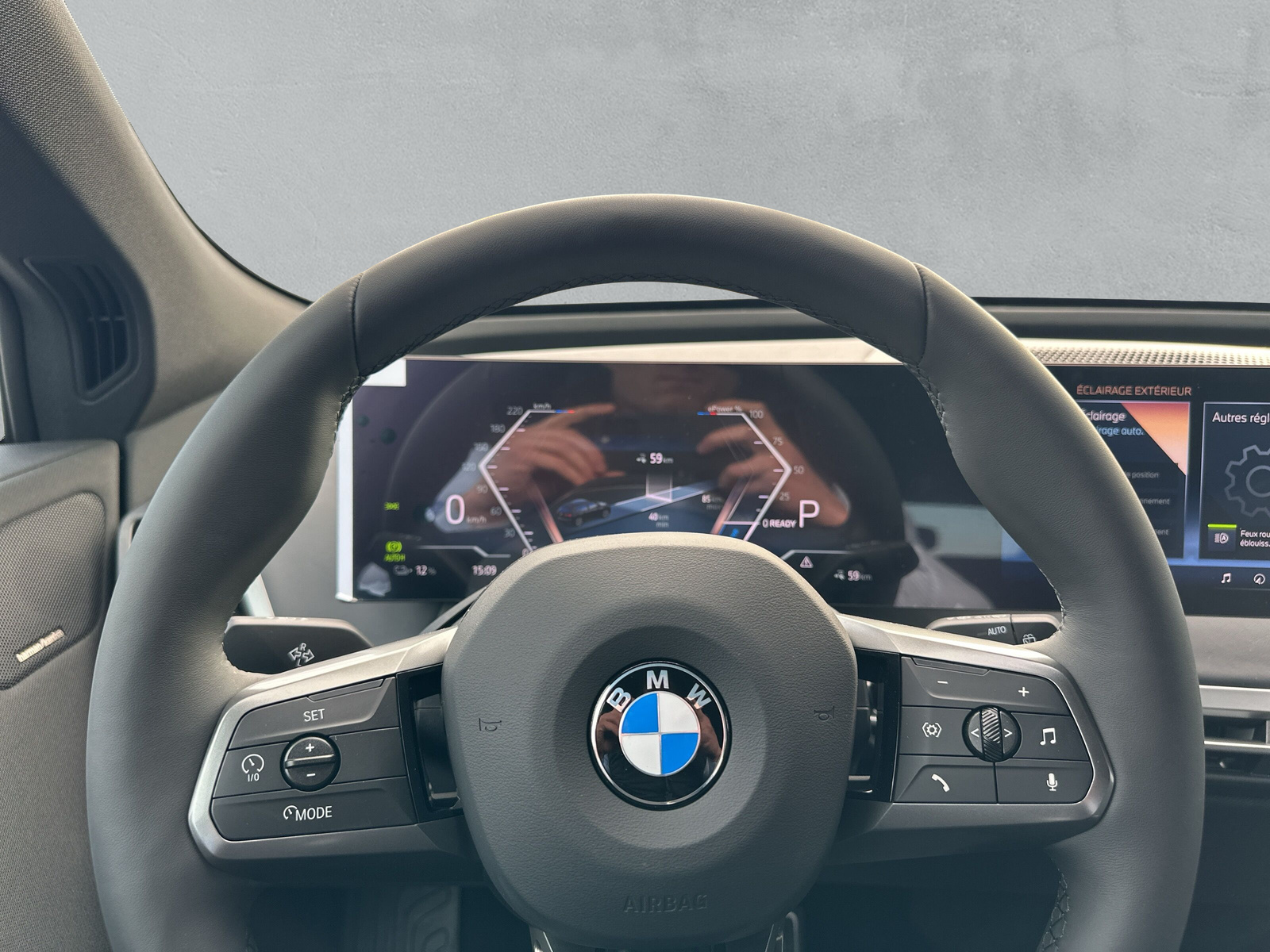 BMW iX xDrive60 M Sport - 18