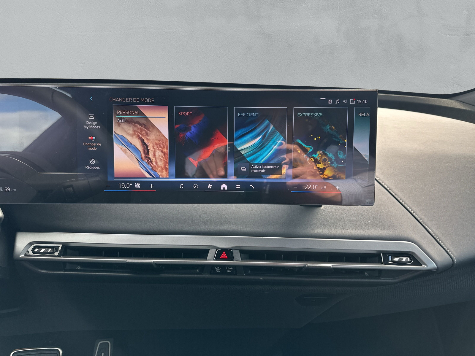 BMW iX xDrive60 M Sport - 14