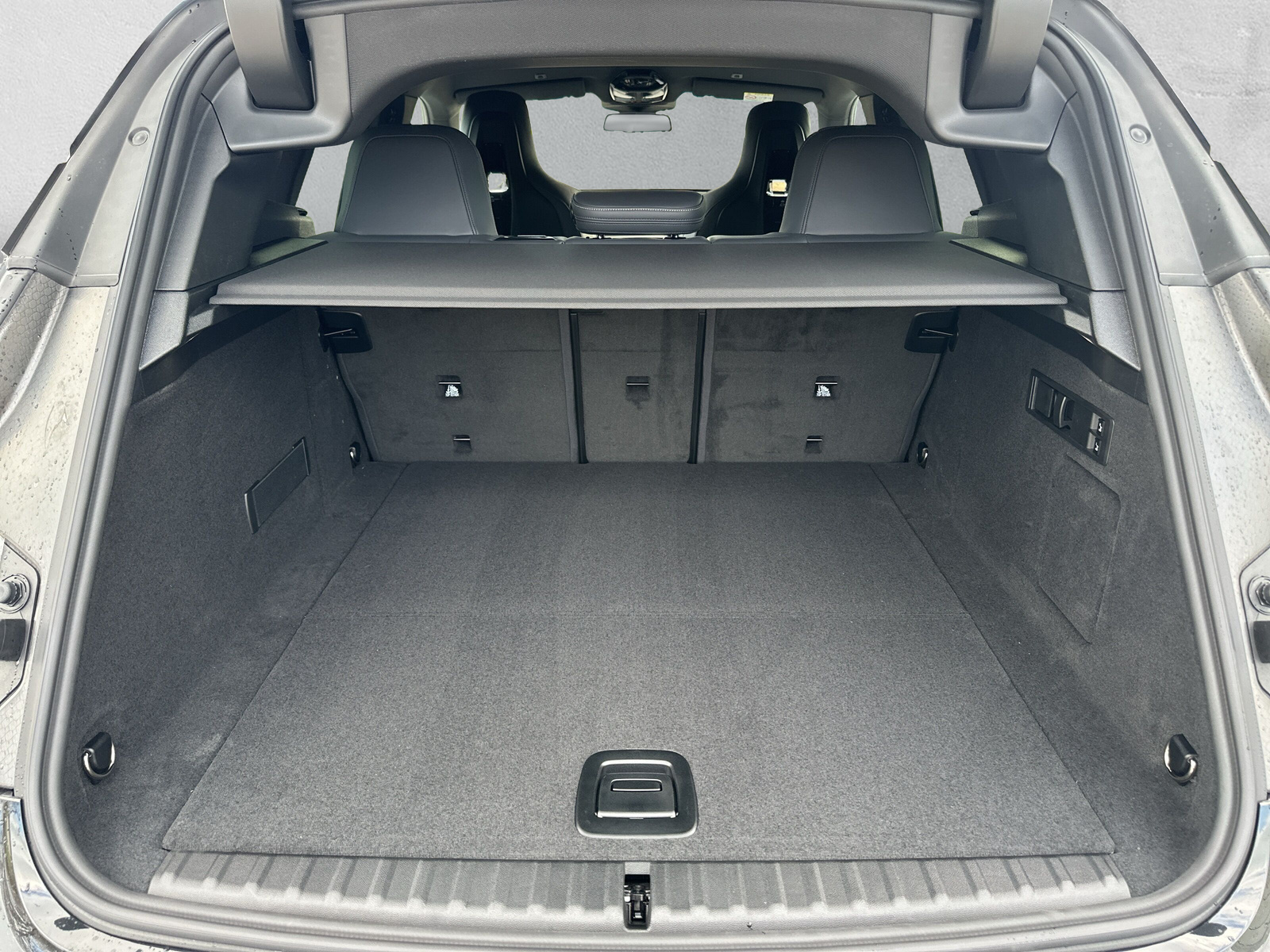 BMW iX xDrive60 M Sport - 10