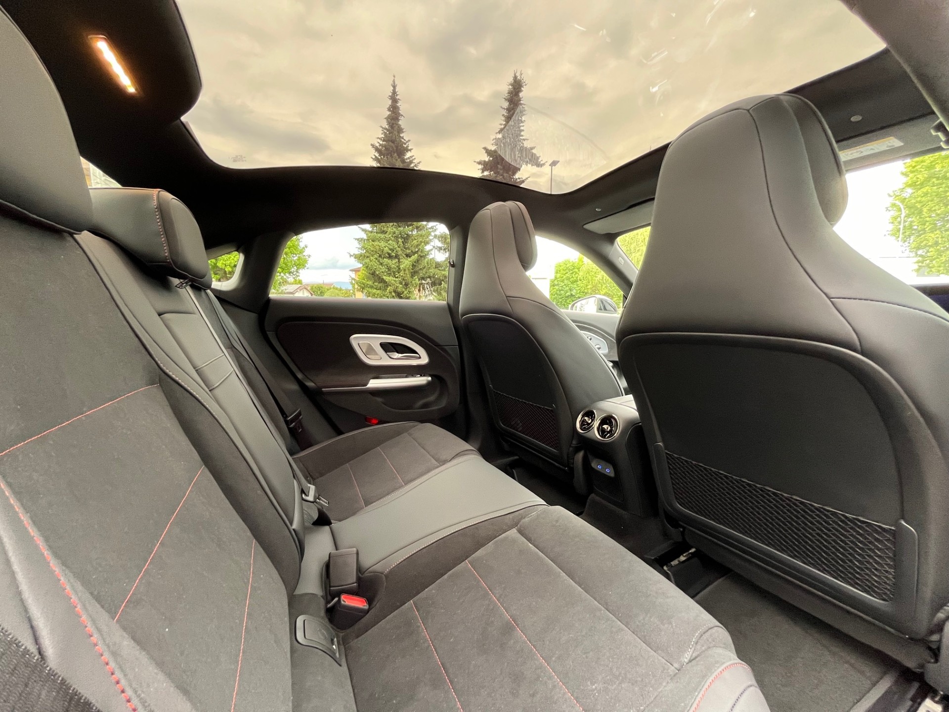 MERCEDES-BENZ CLA 220 8G-DCT 4Matic - 13