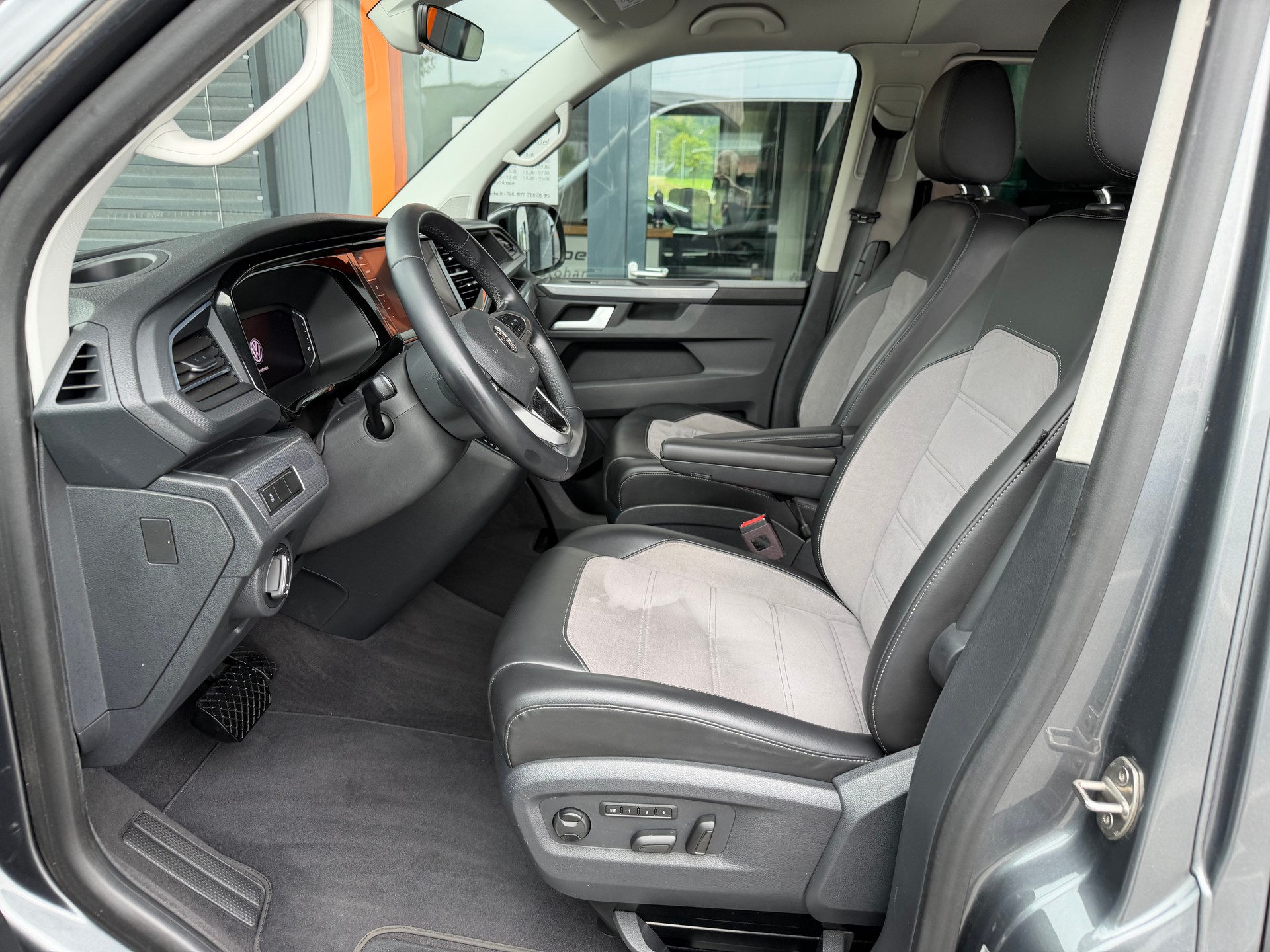 VW T6.1 Multivan 2.0 Bi-TDI Highline 4Motion DSG - 9