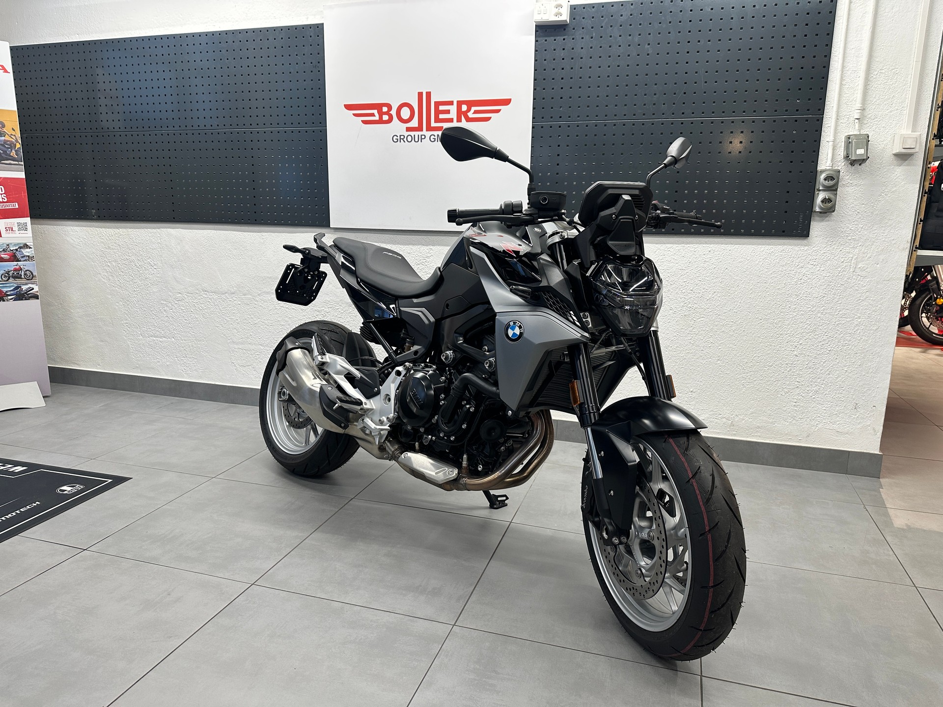 BMW F 900 R ABS | Occasion | nur 20 km! | Naked Bike | Top Zustand