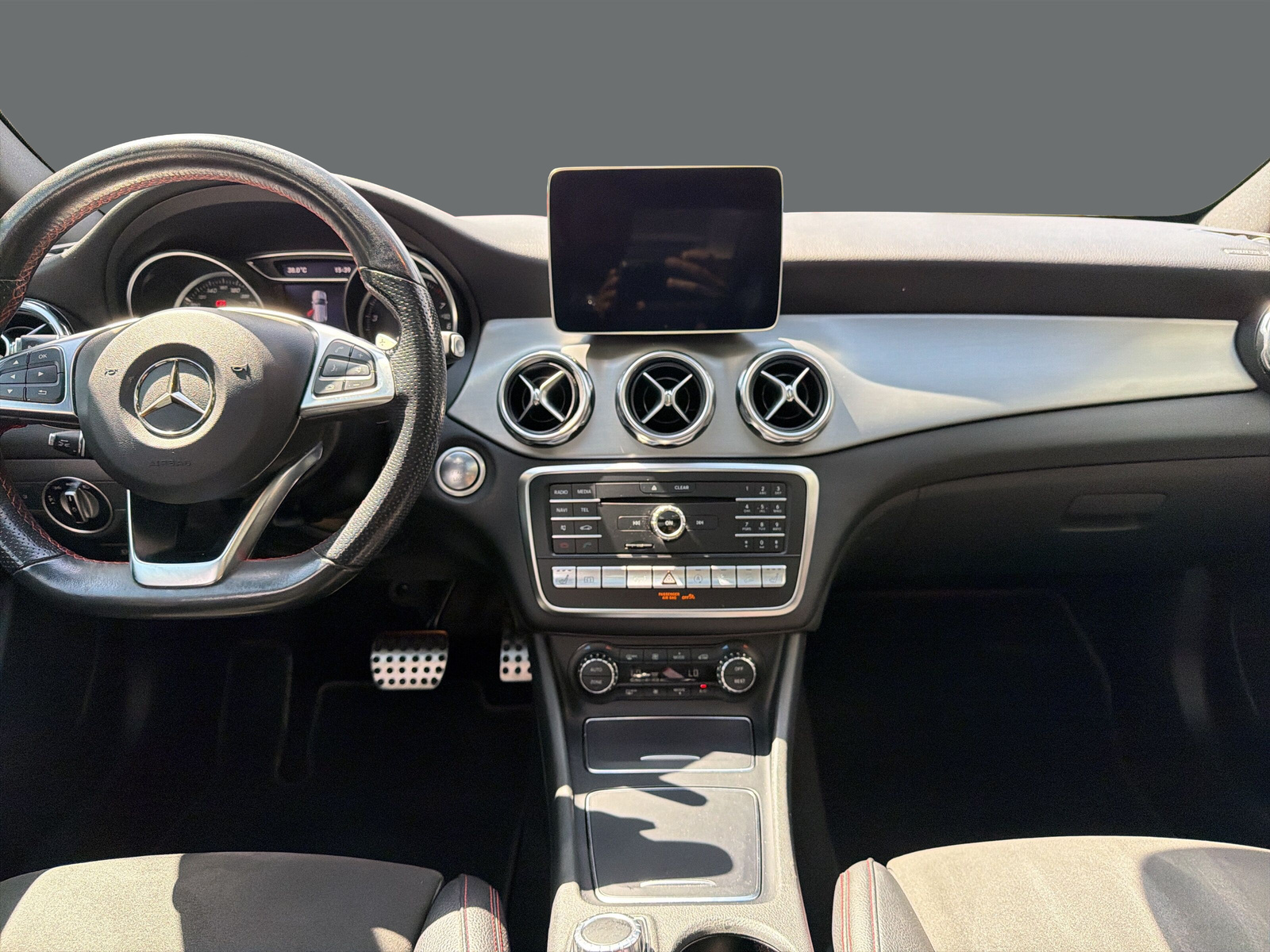 MERCEDES-BENZ GLA 250 AMG Line 4Matic - 15