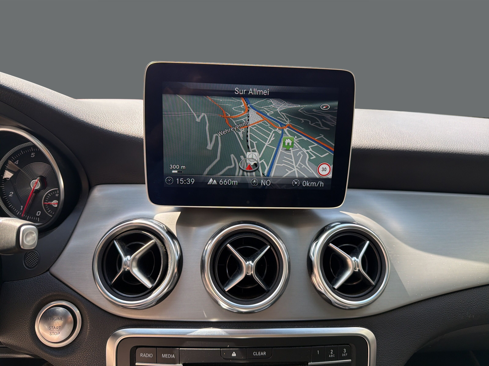 MERCEDES-BENZ GLA 250 AMG Line 4Matic - 16