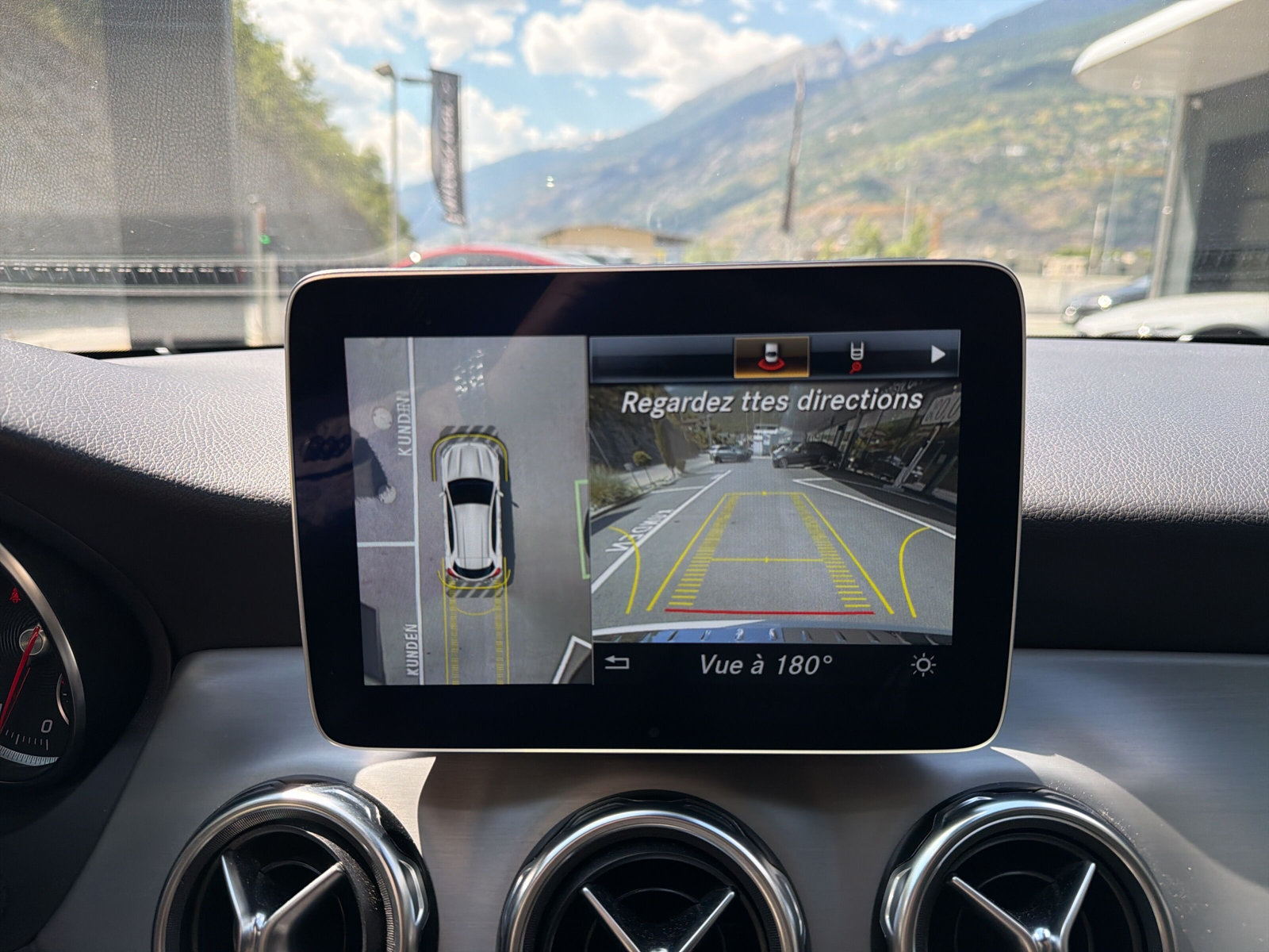 MERCEDES-BENZ GLA 250 AMG Line 4Matic - 25