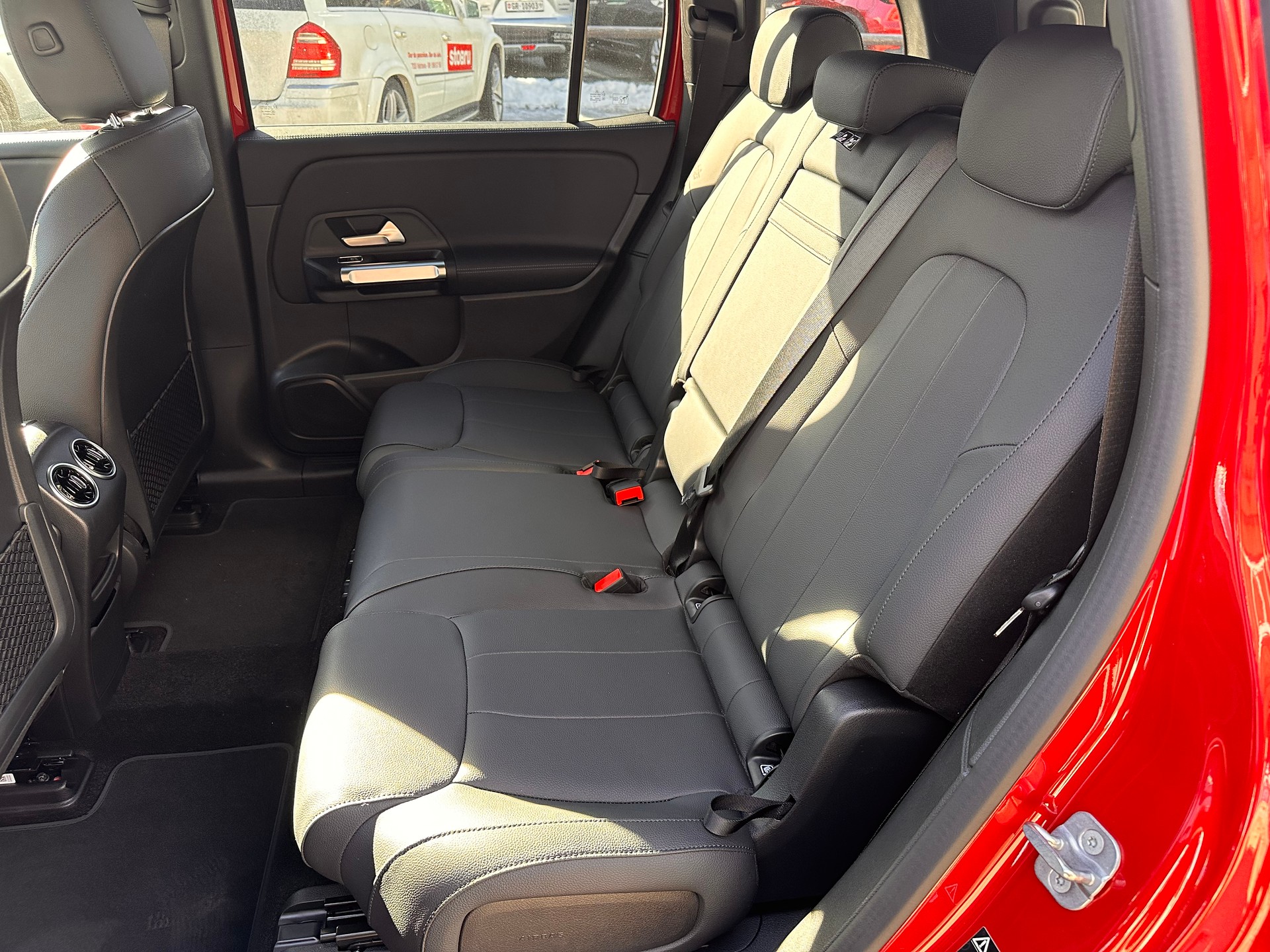 MERCEDES-BENZ EQB 350 Swiss Star Progressive 4Matic - 11
