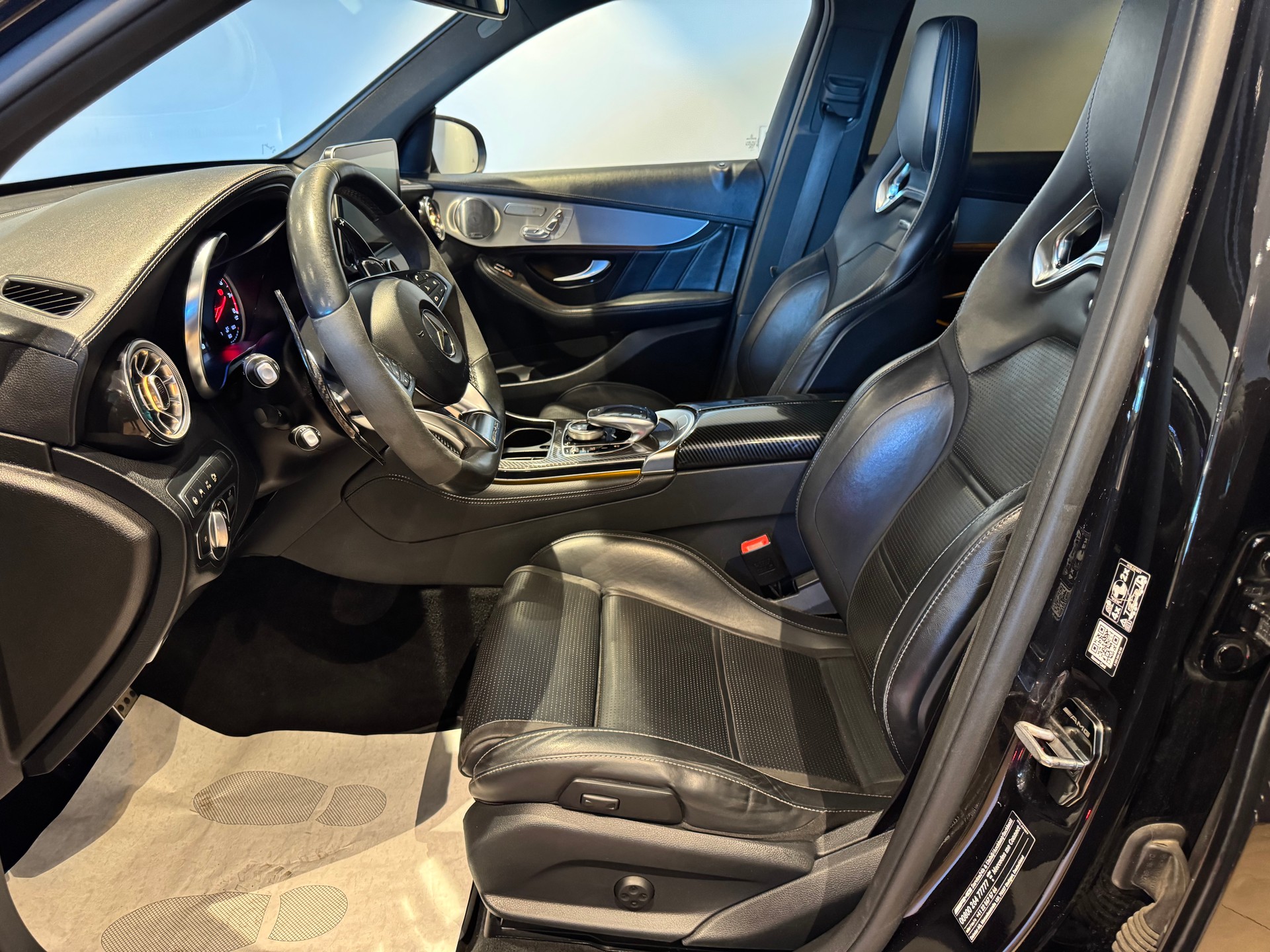 MERCEDES-BENZ GLC 63 S AMG 4m+ - 15