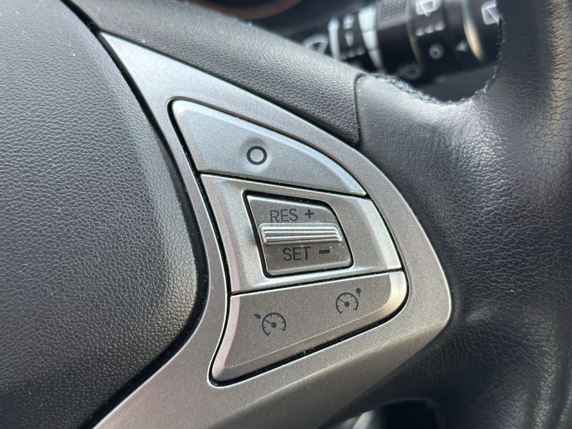 HYUNDAI iX20 1.6 Amplia Automatic - 23