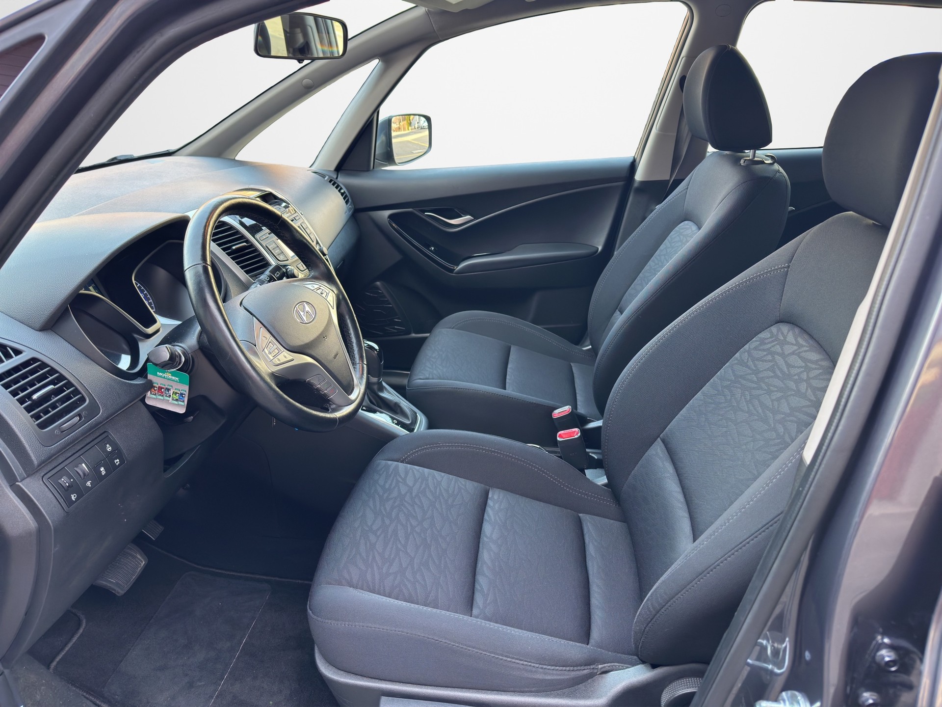 HYUNDAI iX20 1.6 Amplia Automatic - 9