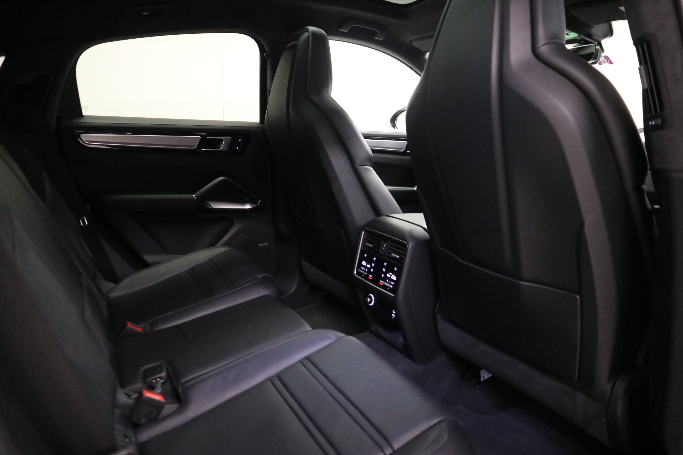 Cayenne Turbo Coupé S E-Hybrid thumbnail n°8