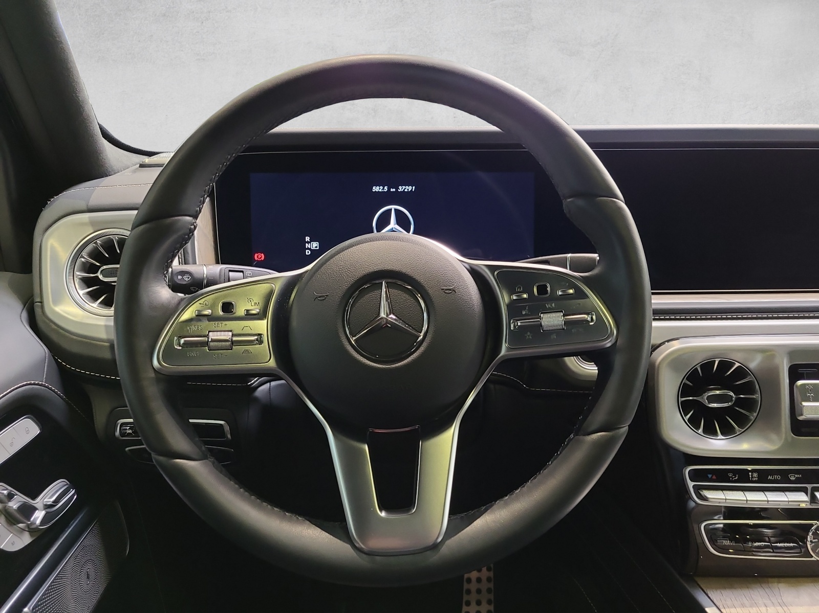 MERCEDES-BENZ G 400 d AMG Line 9G-Tronic - 13