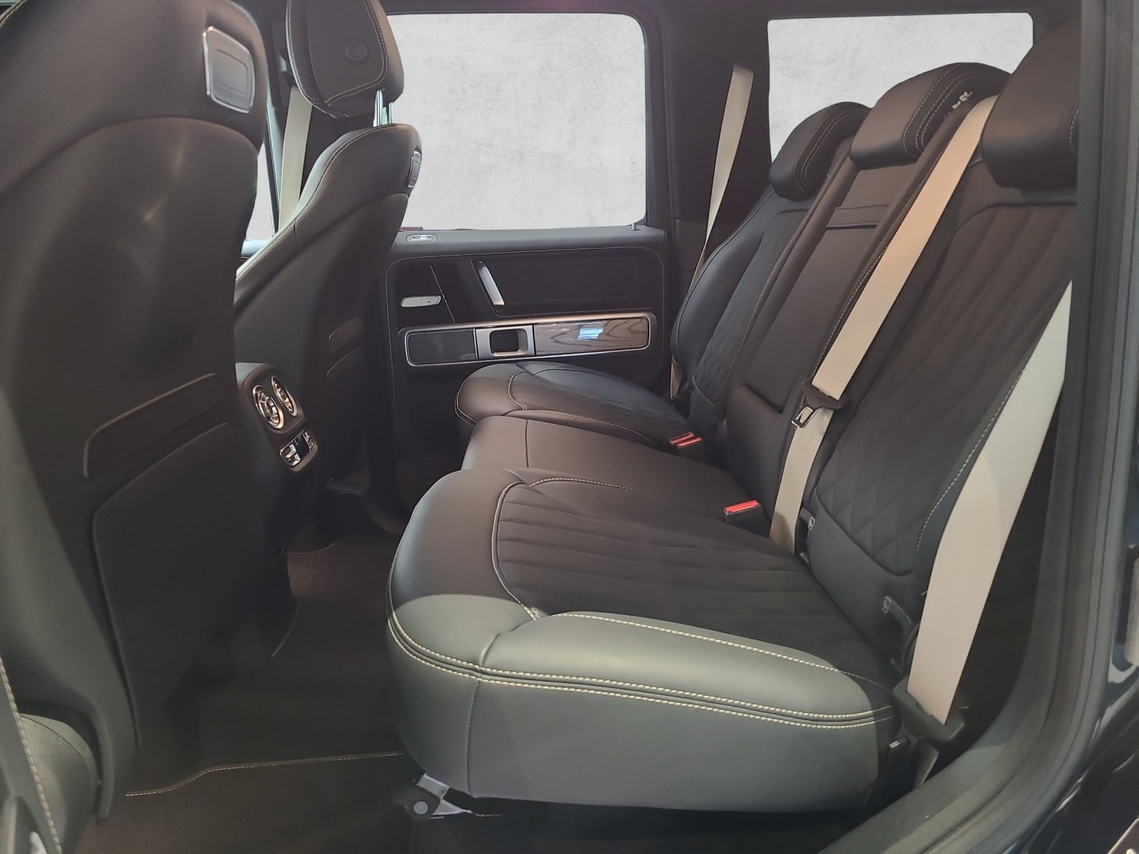 MERCEDES-BENZ G 400 d AMG Line 9G-Tronic - 11