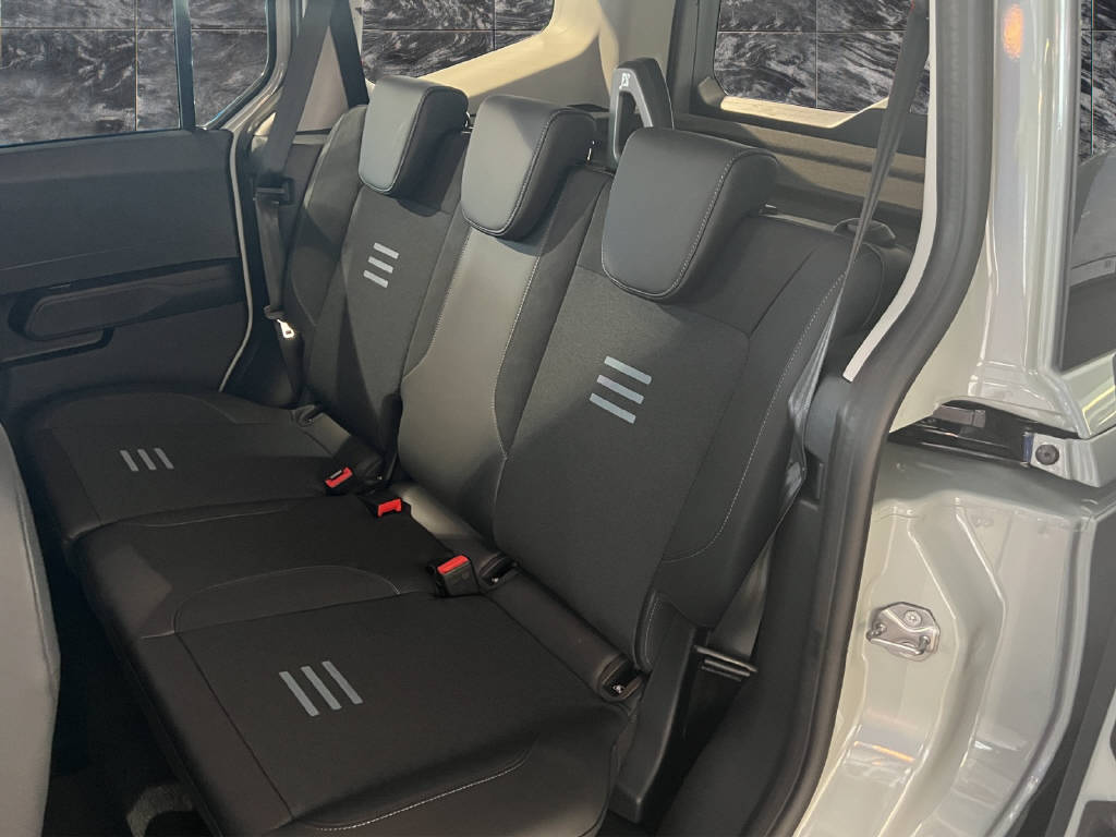 FORD TOURNEO COURIERier 1.0 EcoBoost Active - 9