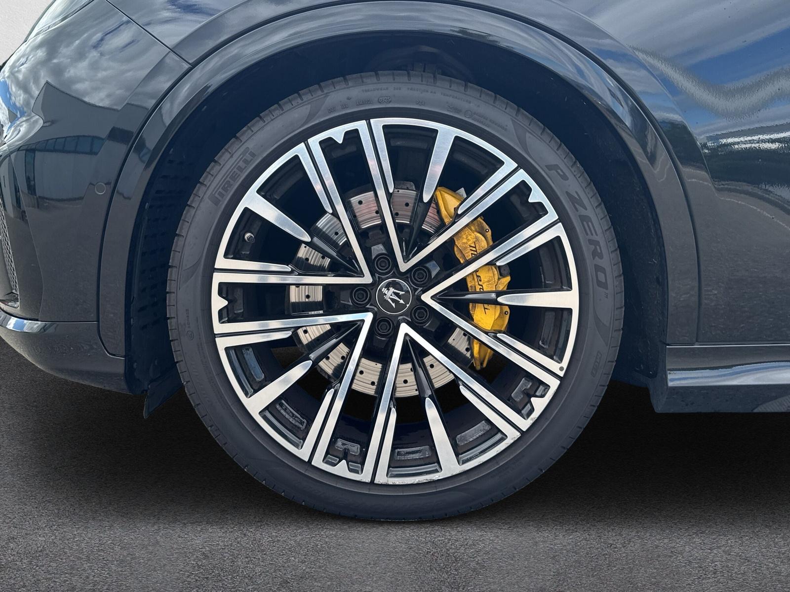 MASERATI Grecale 3.0 V6 Trofeo (CH) AHK ** Pack Carbone ** 531 CV - 9
