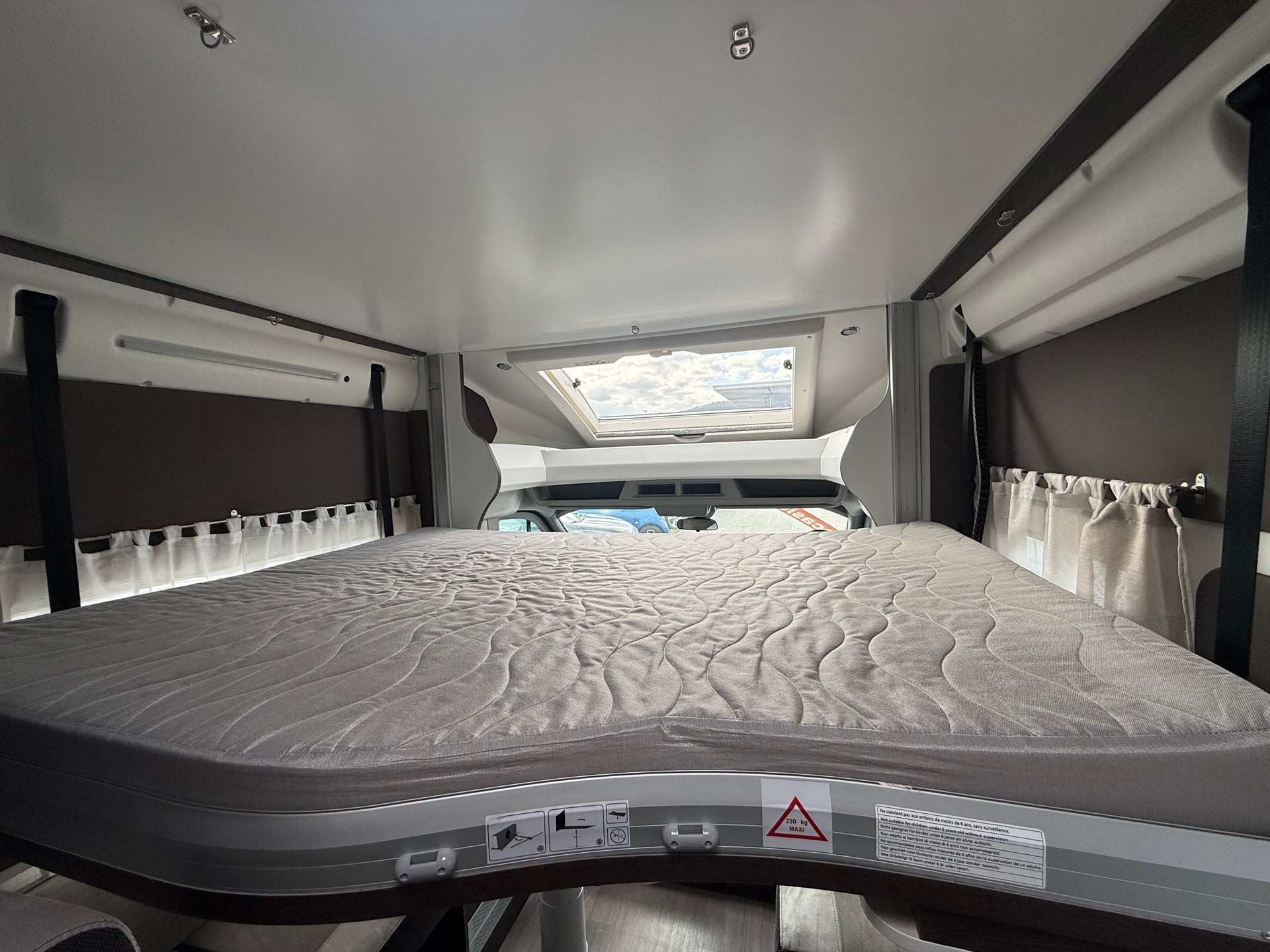 BENIMAR Benimar Tessoro 483 Automatique 170 PS (Panneau solaire 140W, Porte-vélos) - 7