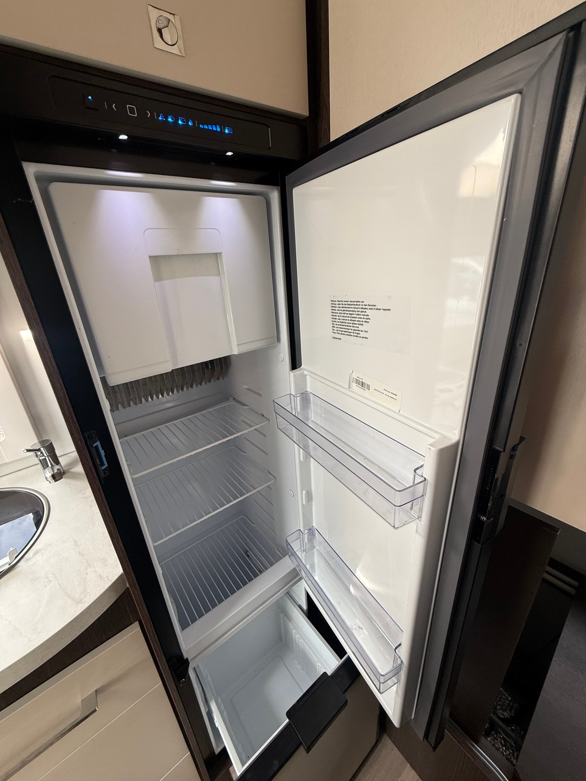 BENIMAR Benimar Tessoro 483 Automatique 170 PS (Panneau solaire 140W, Porte-vélos) - 9