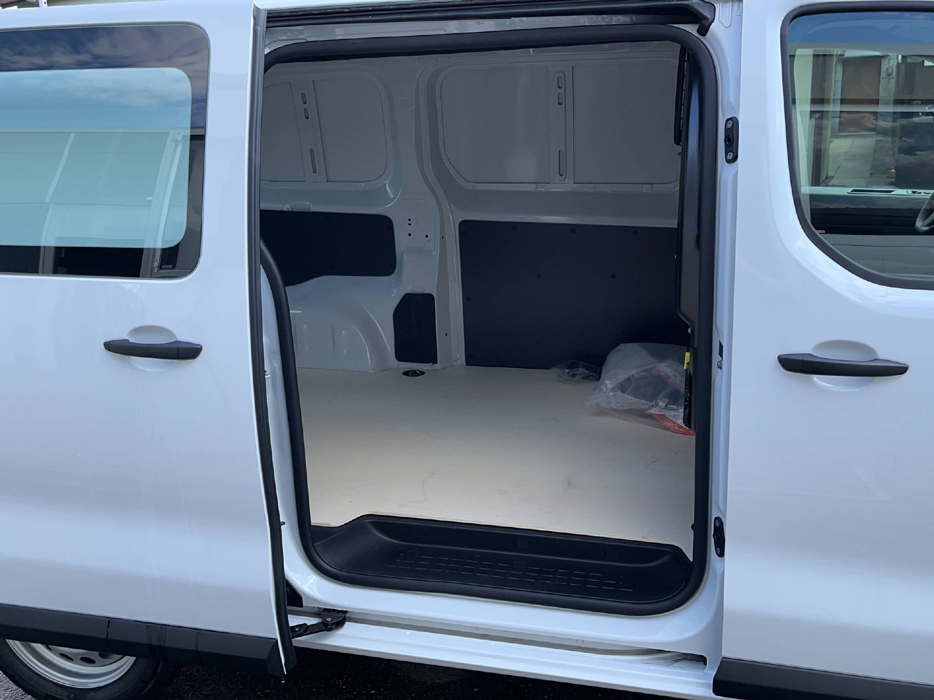 FIAT Scudo Elektro Kaw. L2 50 kWh Lounge - 7