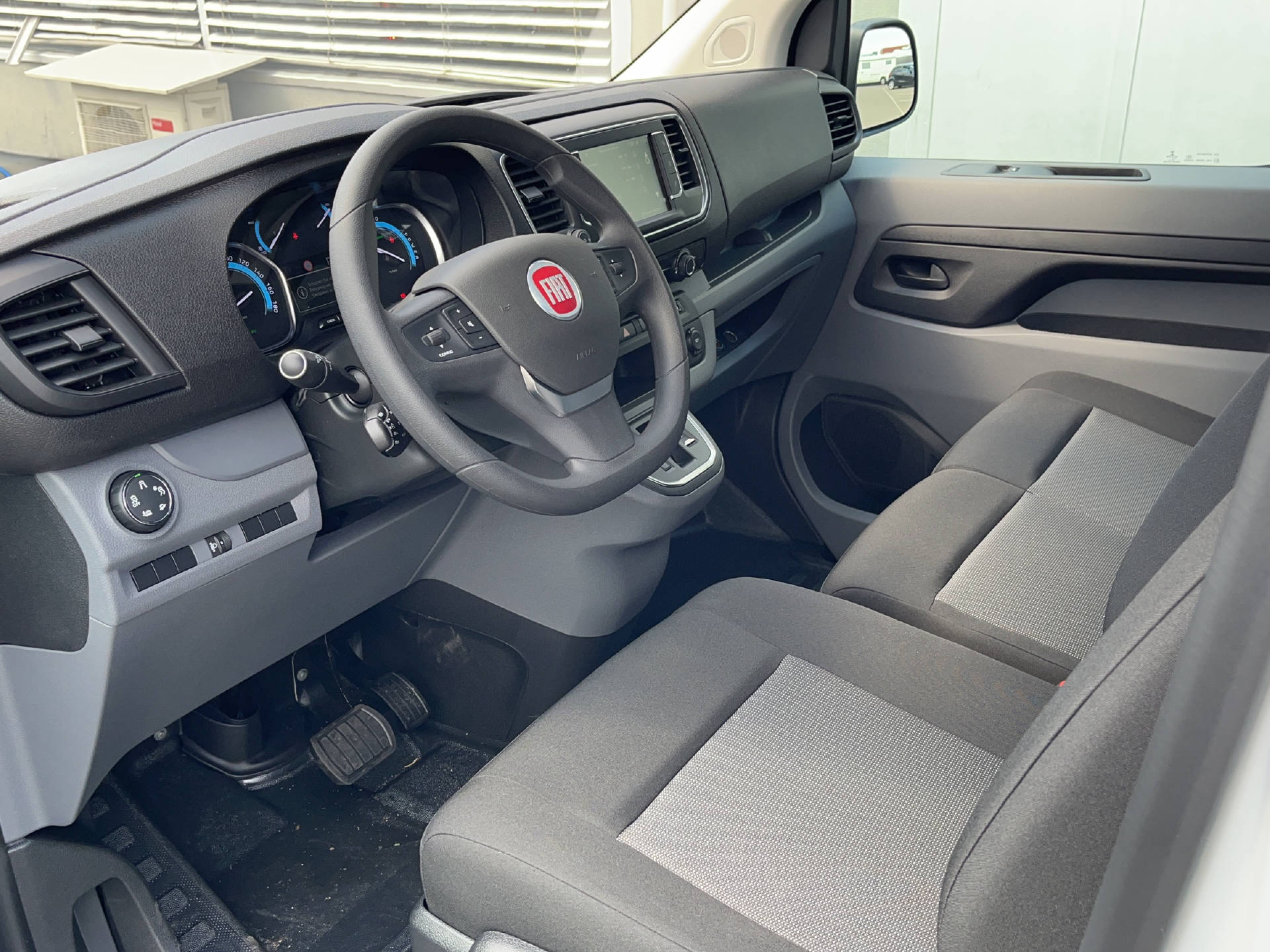 FIAT Scudo Elektro Kaw. L2 50 kWh Lounge - 8