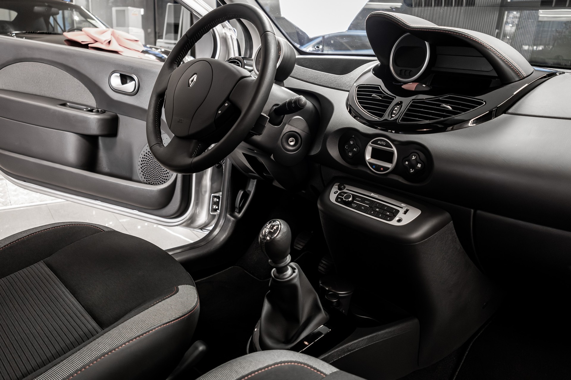 RENAULT Twingo 1.2 16V Dynamique - 16