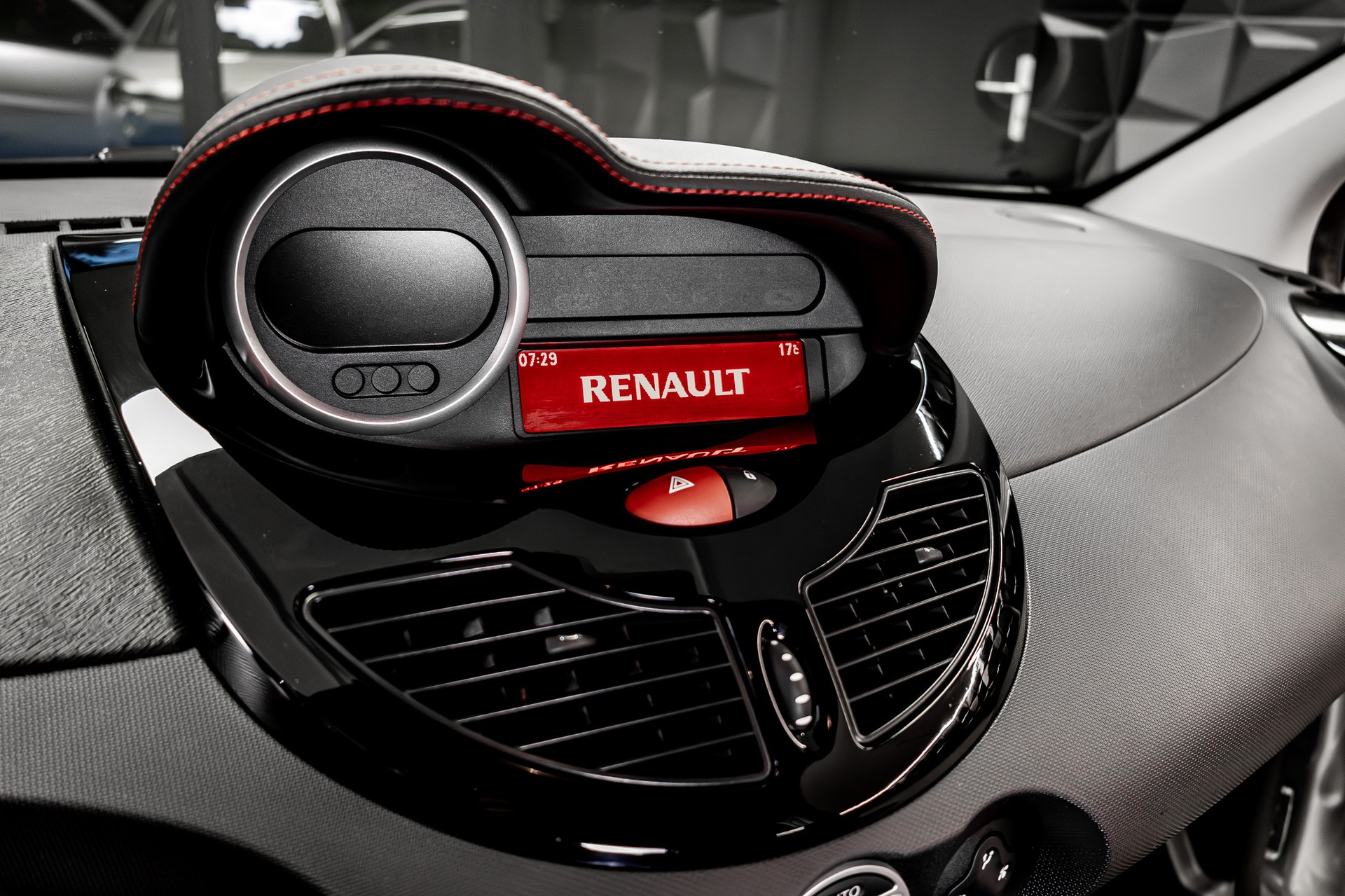 RENAULT Twingo 1.2 16V Dynamique - 12